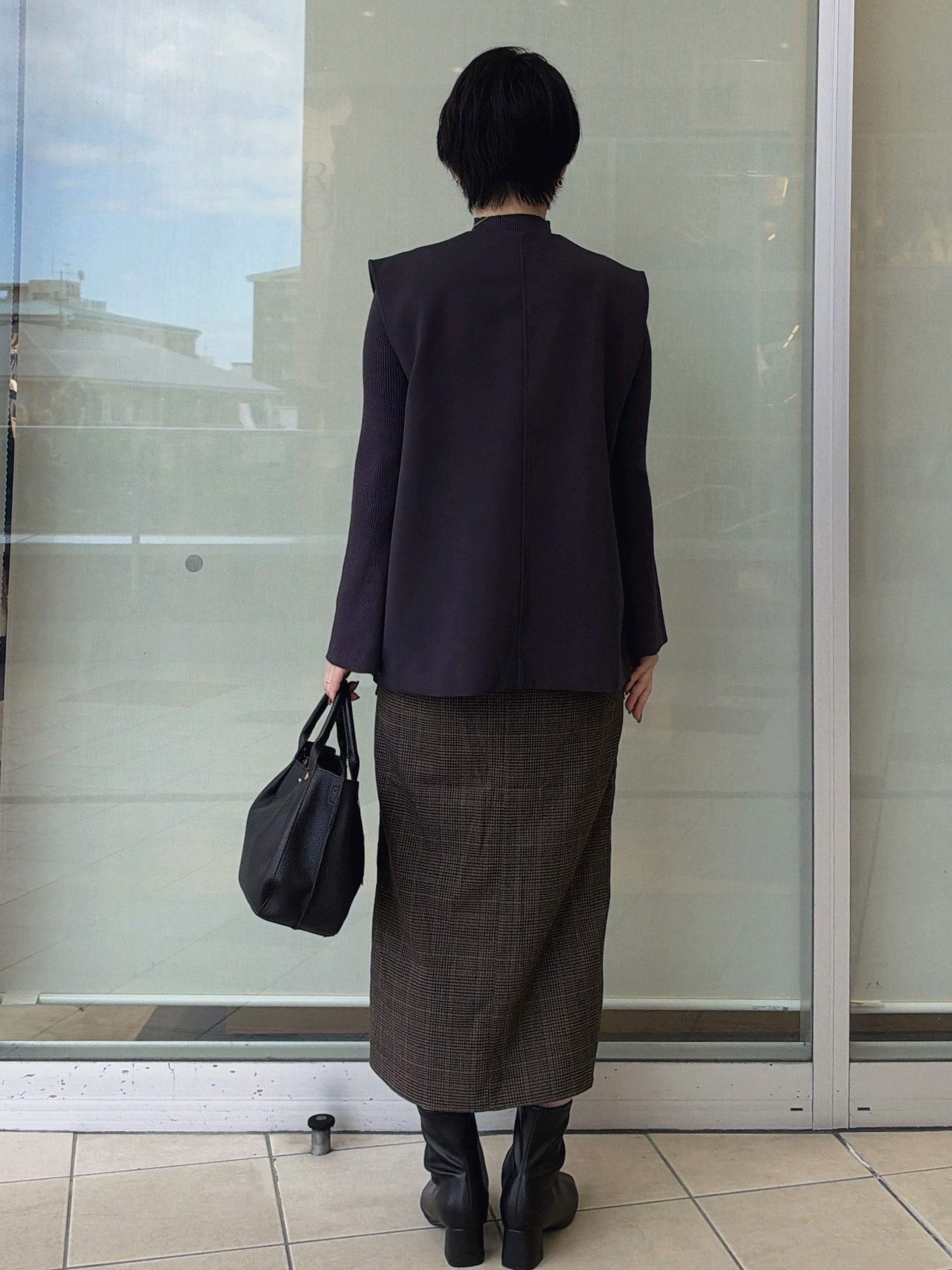 yo-koさんの「OPAQUE.CLIP｜《ツインセット》Vネックベスト&times;ハイネックリブニット【洗濯機OK】」を使ったコーディネート