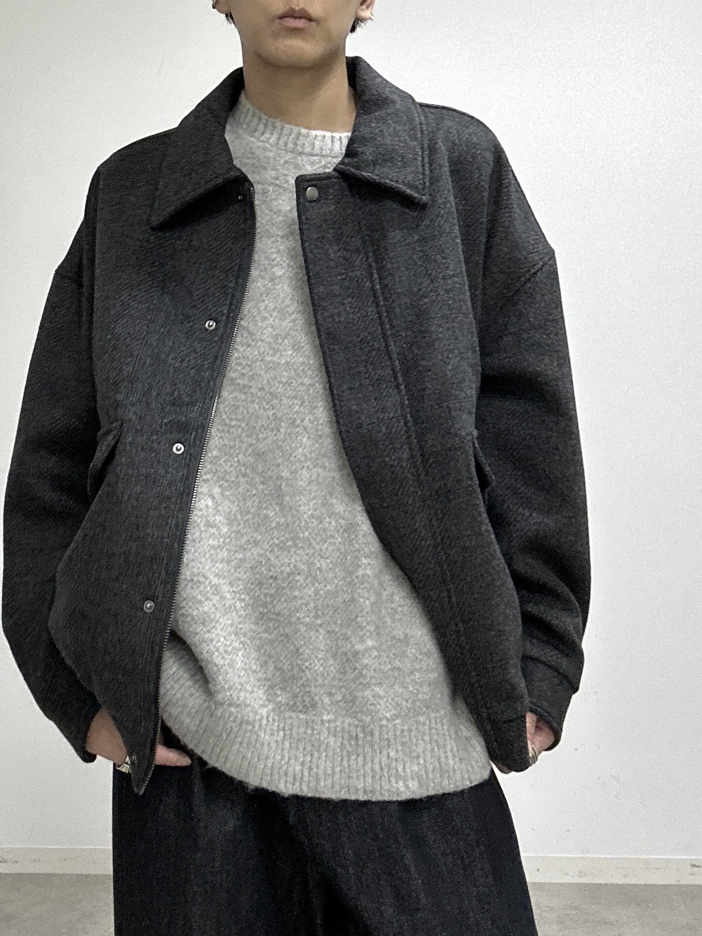ドイさんの「tk.TAKEO KIKUCHI｜レイヤードヘンリーネックニット」を使ったコーディネート