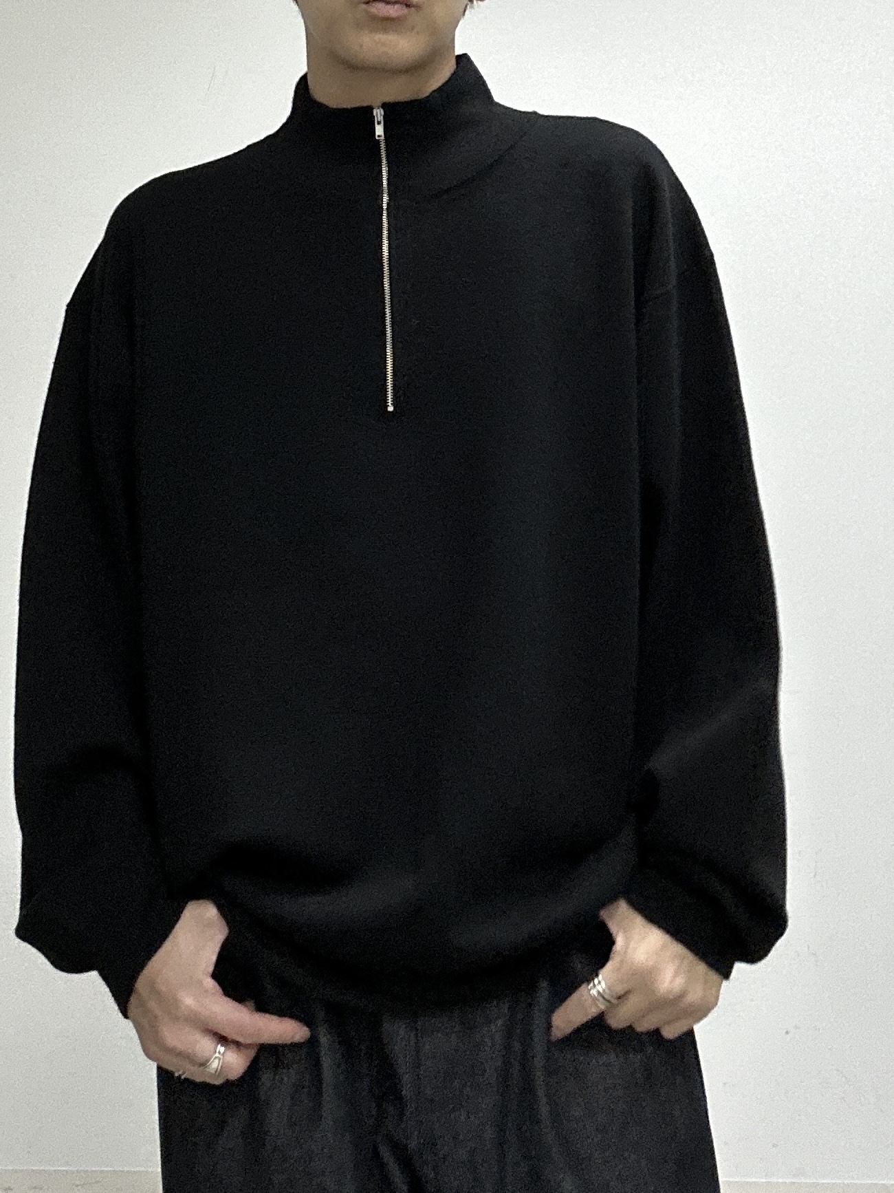 ドイさんの「tk.TAKEO KIKUCHI｜【色褪せしにくいデニム】Comfy Fadeless Denim Seriesバレルデニム」を使ったコーディネート
