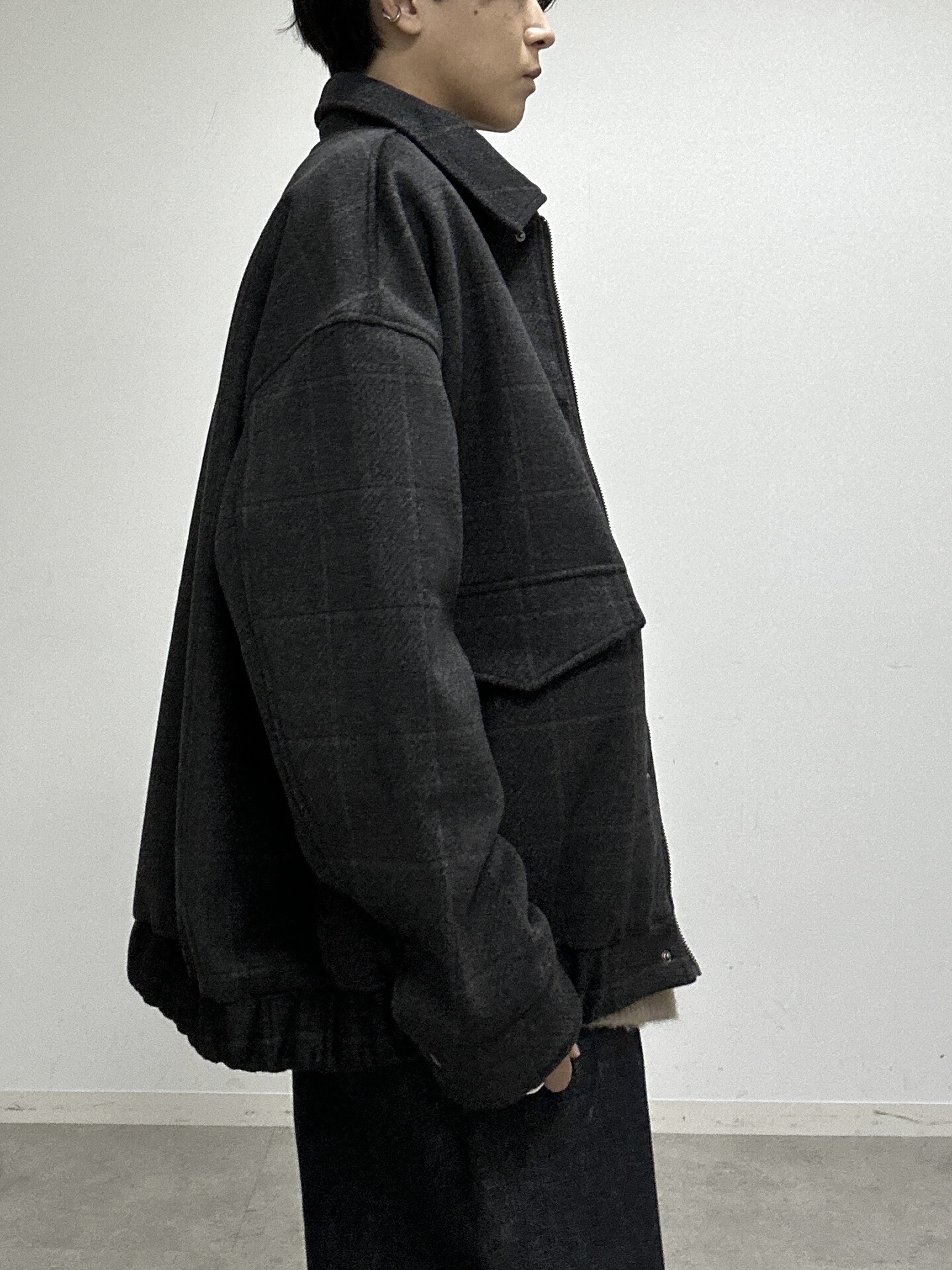 ドイさんの「tk.TAKEO KIKUCHI｜【色褪せしにくいデニム】Comfy Fadeless Denim Seriesバレルデニム」を使ったコーディネート