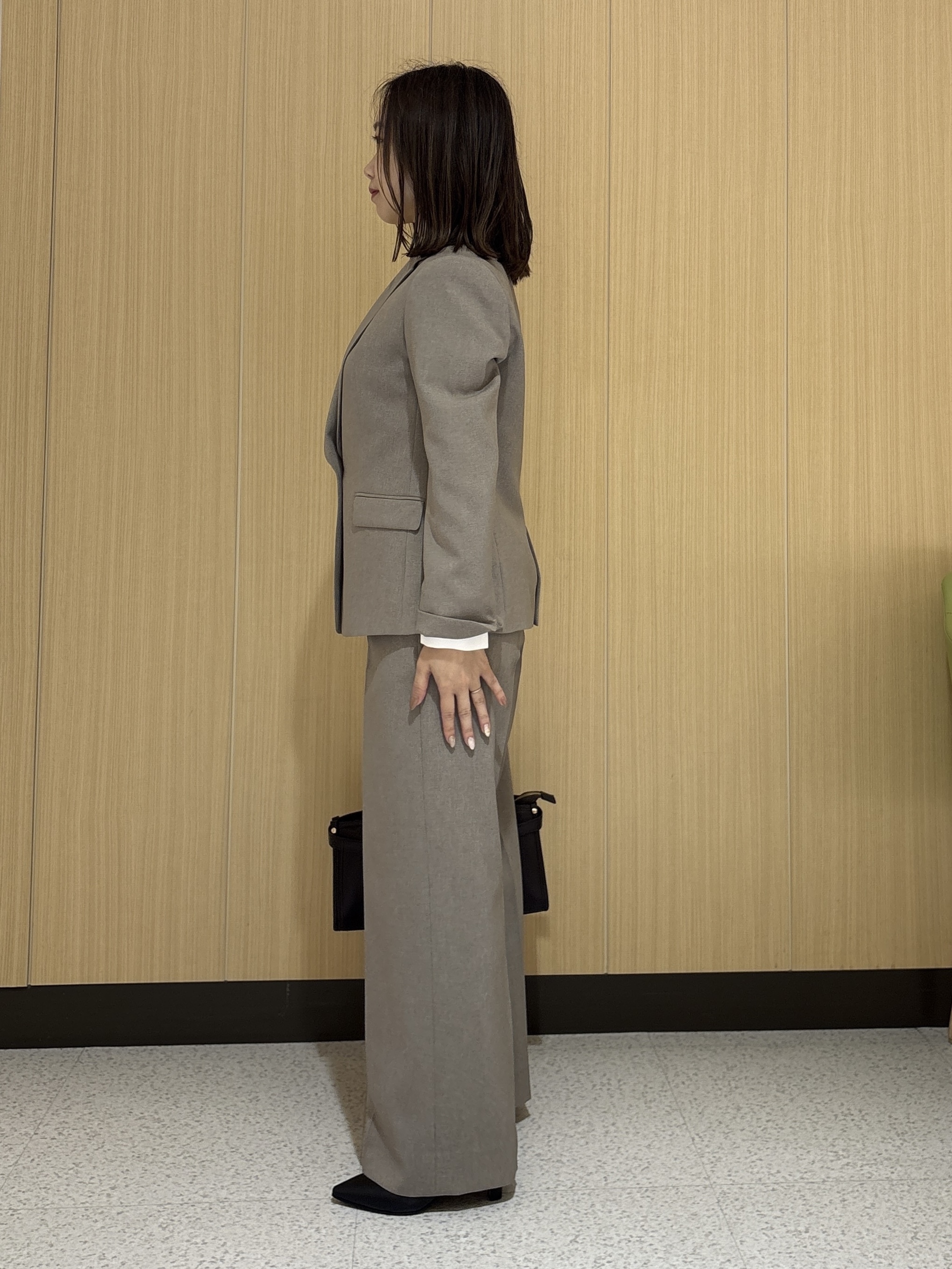 kahoさんの「INDIVI｜【洗える／通勤／スーツ】メランジストレッチ テーラードカラージャケット」を使ったコーディネート