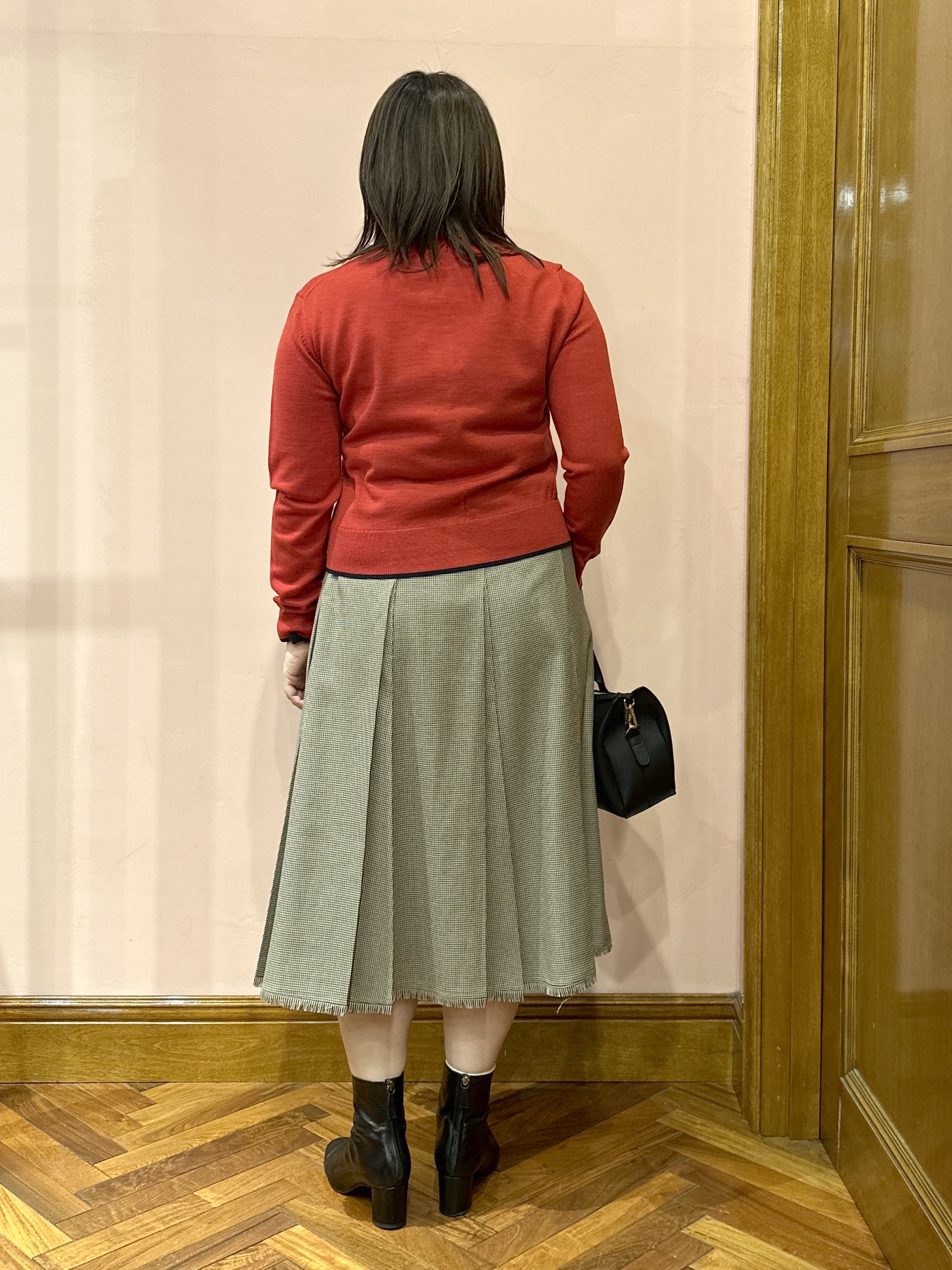 komatsuさんの「DRESSTERIOR｜【STORY11月号掲載】ゼニアバルーファキャッシュウールクルーネックカーディガン」を使ったコーディネート