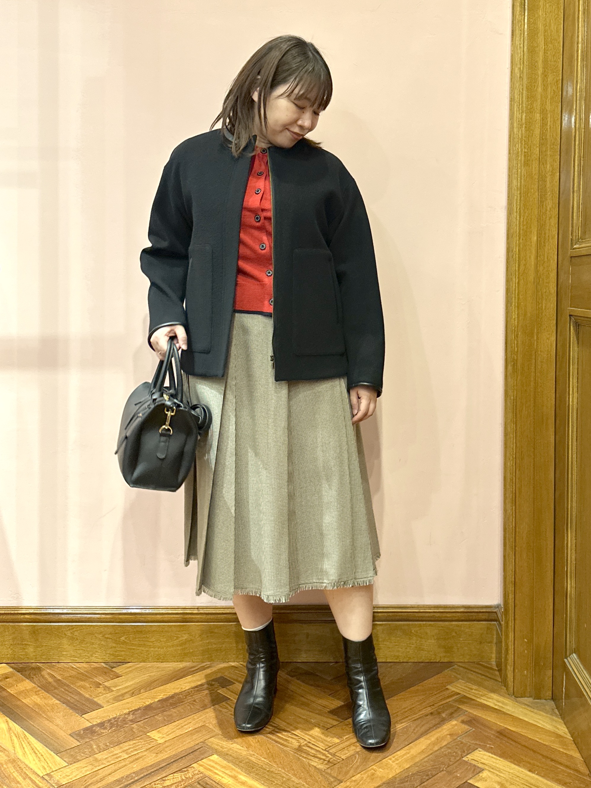 komatsuさんの「DRESSTERIOR｜【STORY11月号掲載】ゼニアバルーファキャッシュウールクルーネックカーディガン」を使ったコーディネート