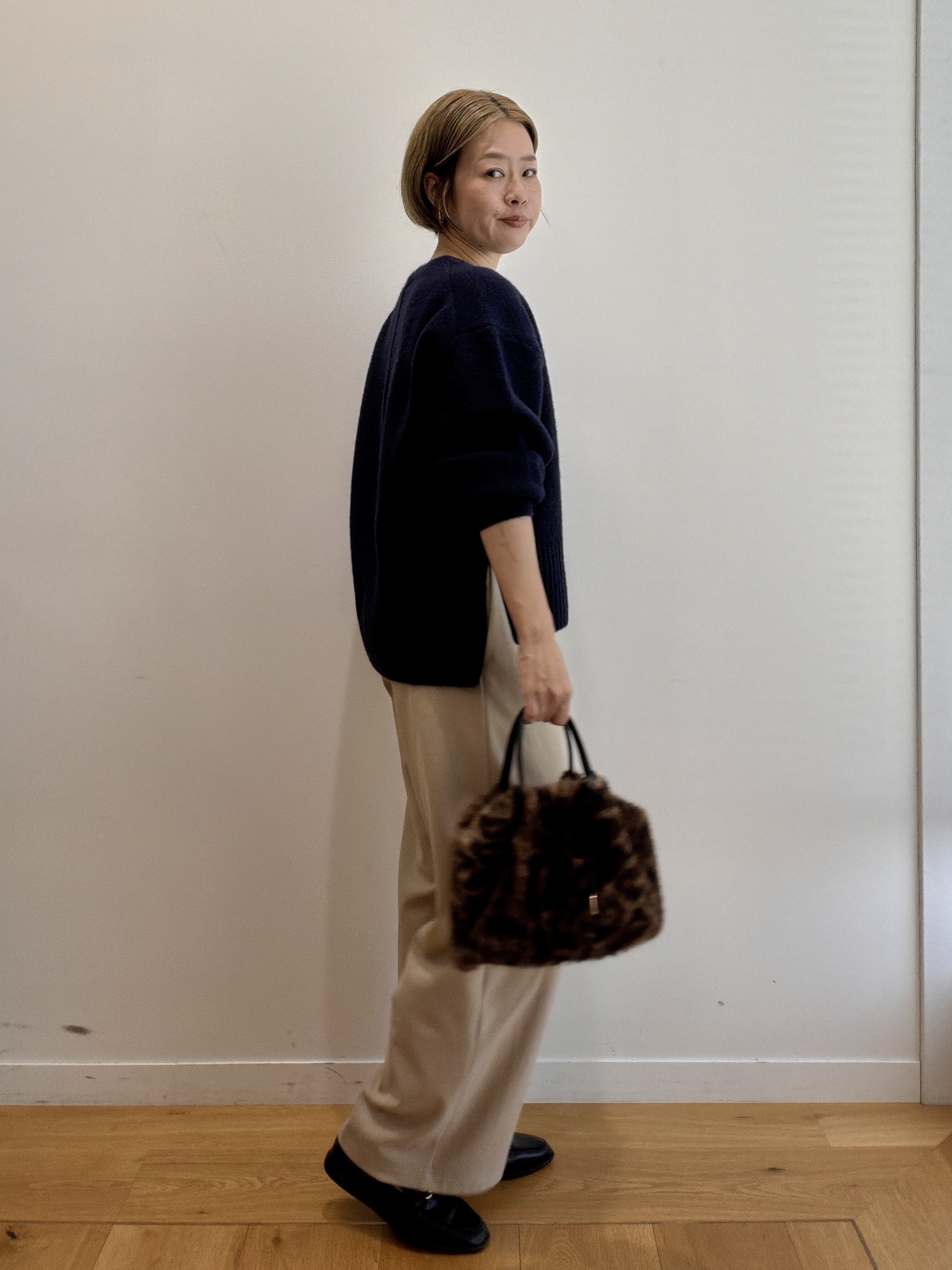 Mariko.Sさんの「OPAQUE.CLIP｜美形シルエット 裏起毛ジャージイージーワイドパンツ【ストレッチ／洗濯機OK】」を使ったコーディネート