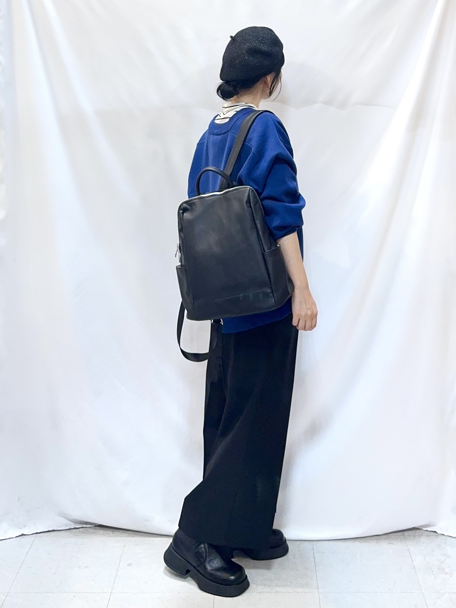 𝐇𝐢𝐫𝐨𝐦𝐢さんの「SHOO･LA･RUE｜【毛玉になりにくい/S-LL/洗濯機可/体型カバー】Vネックゆったりカーディガン」を使ったコーディネート