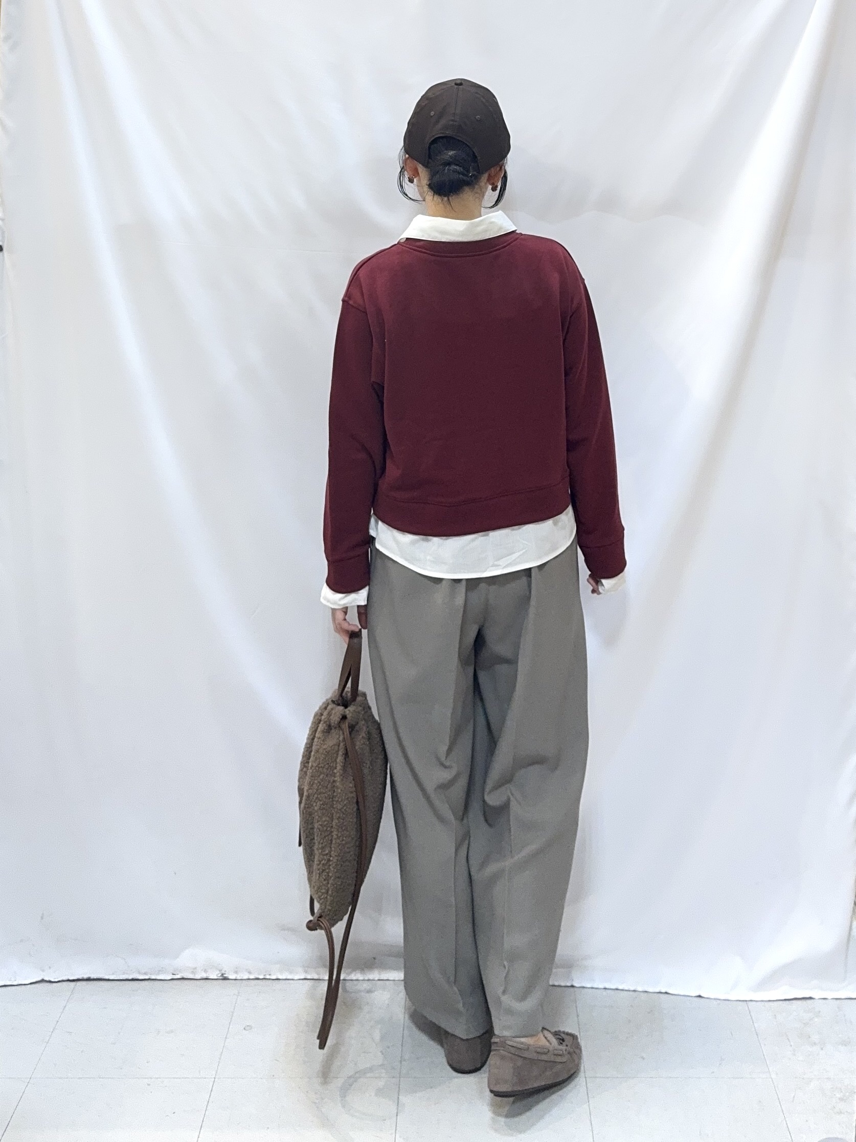 𝐇𝐢𝐫𝐨𝐦𝐢さんの「SHOO･LA･RUE｜【S-LL/洗濯機可】一枚でレイヤード感が完成する シャツドッキング裏毛トップス」を使ったコーディネート