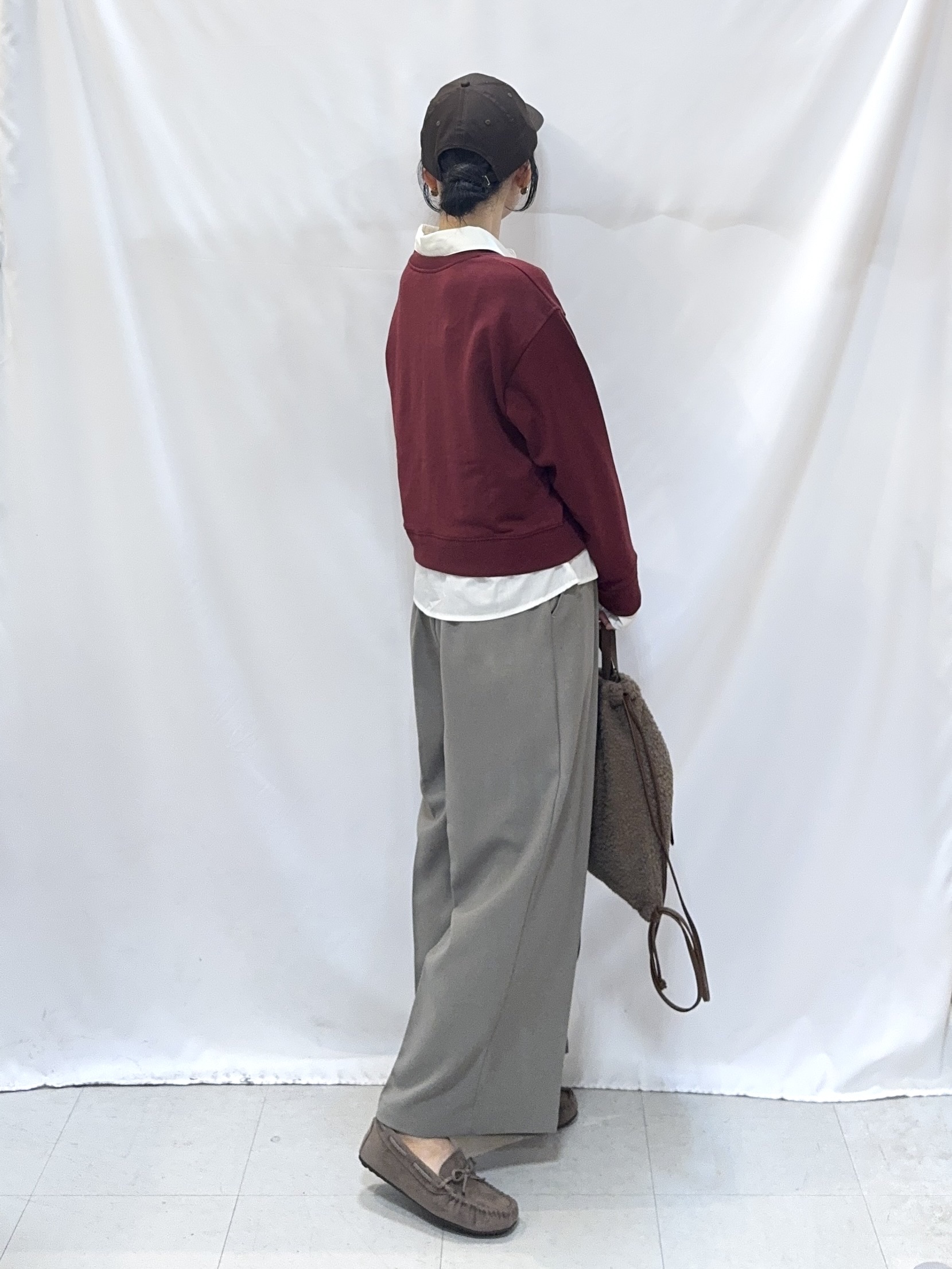 𝐇𝐢𝐫𝐨𝐦𝐢さんの「SHOO･LA･RUE｜【S-LL/洗濯機可】一枚でレイヤード感が完成する シャツドッキング裏毛トップス」を使ったコーディネート