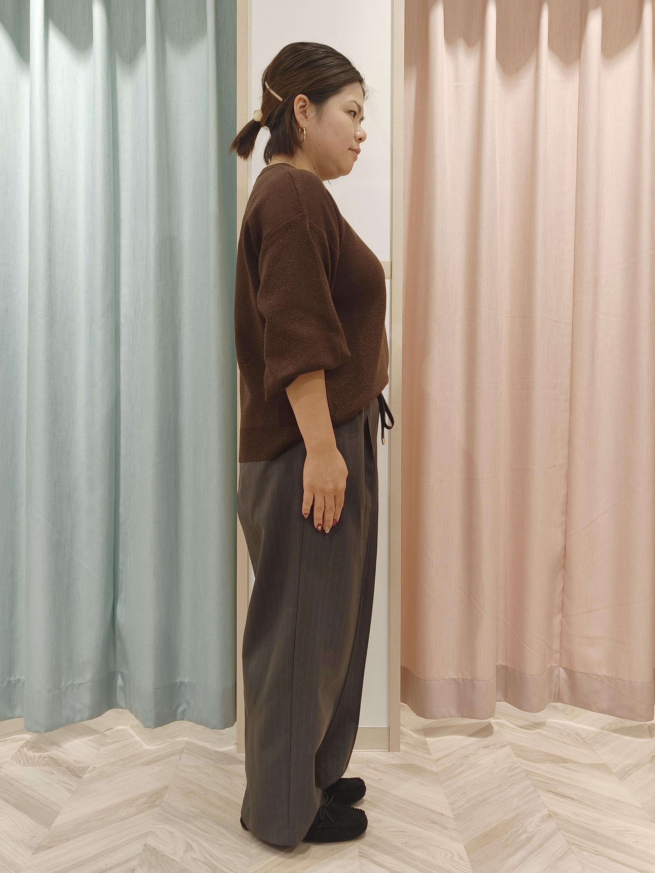 カオリさんの「SHOO･LA･RUE｜【S-LL/洗濯機可/体型カバー】繊細なラメが品よく華やか スウェットライクニット」を使ったコーディネート