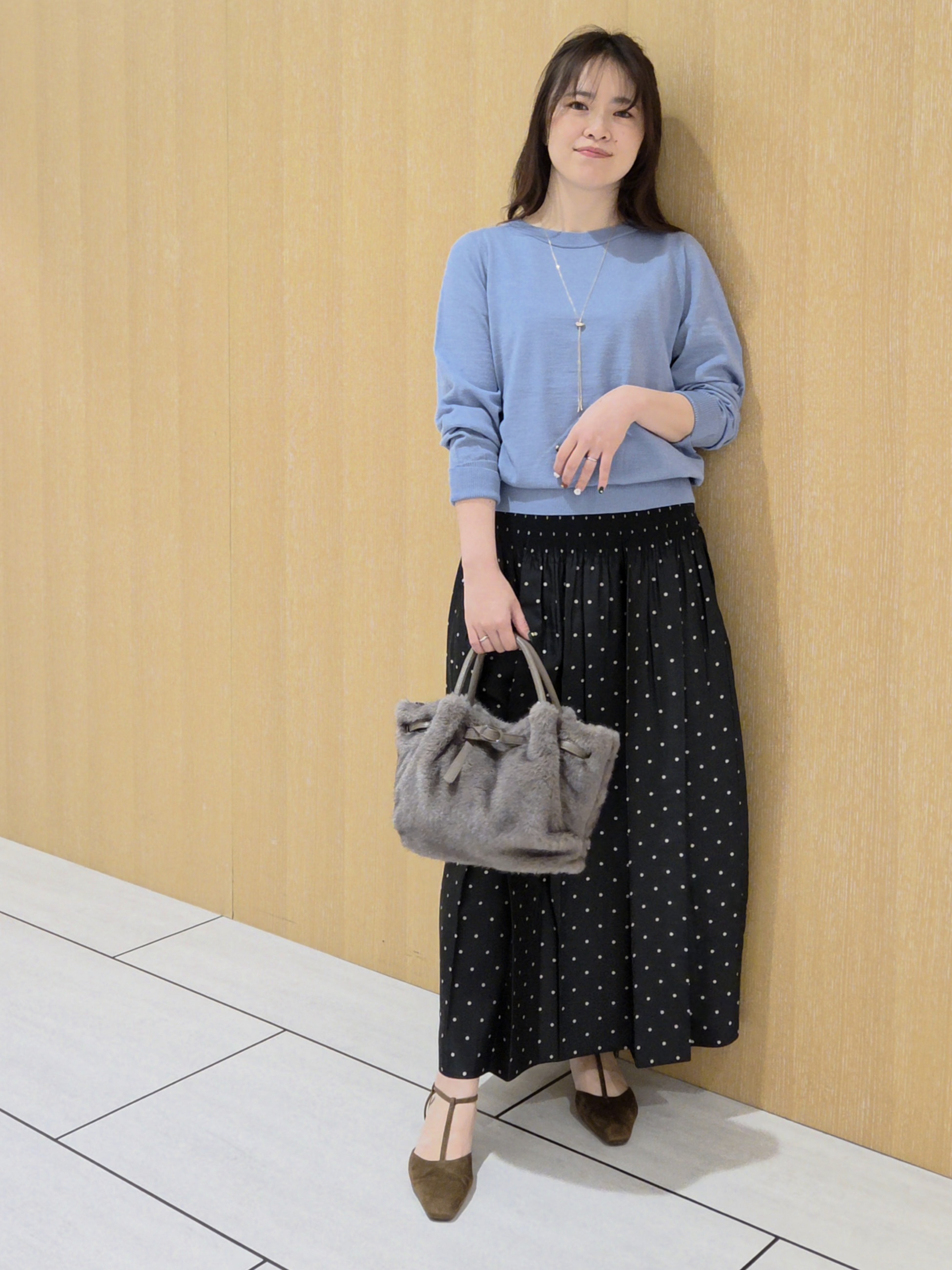 YuKaRiさんの「UNTITLED｜【アンサンブル可能/オンオフ使える】シルクウールカシミヤプルオーバー」を使ったコーディネート