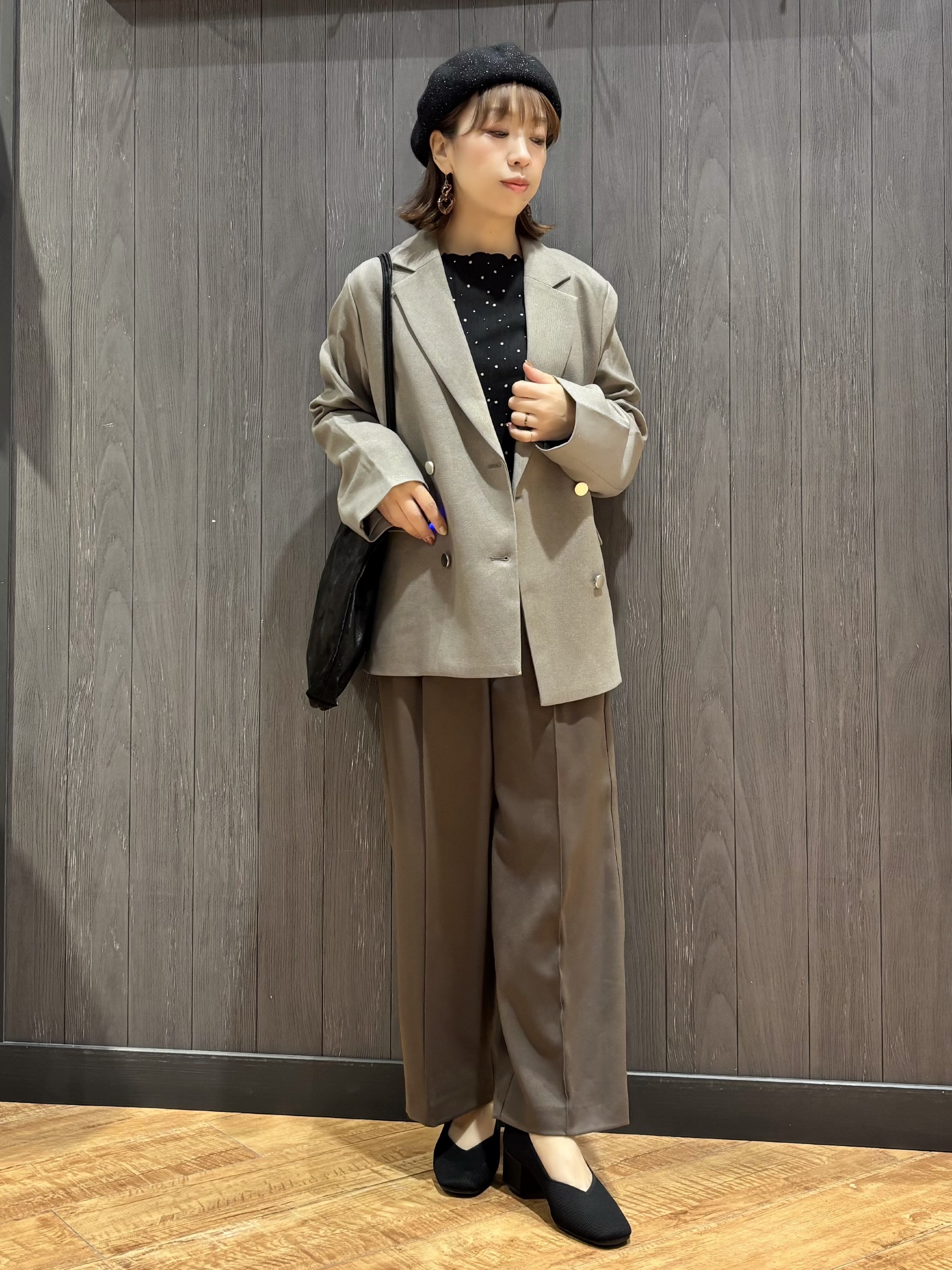 meiさんの「SHOO･LA･RUE｜【セットアップ可/洗濯後しわになりにくい】ウールフィール ダブルジャケット」を使ったコーディネート