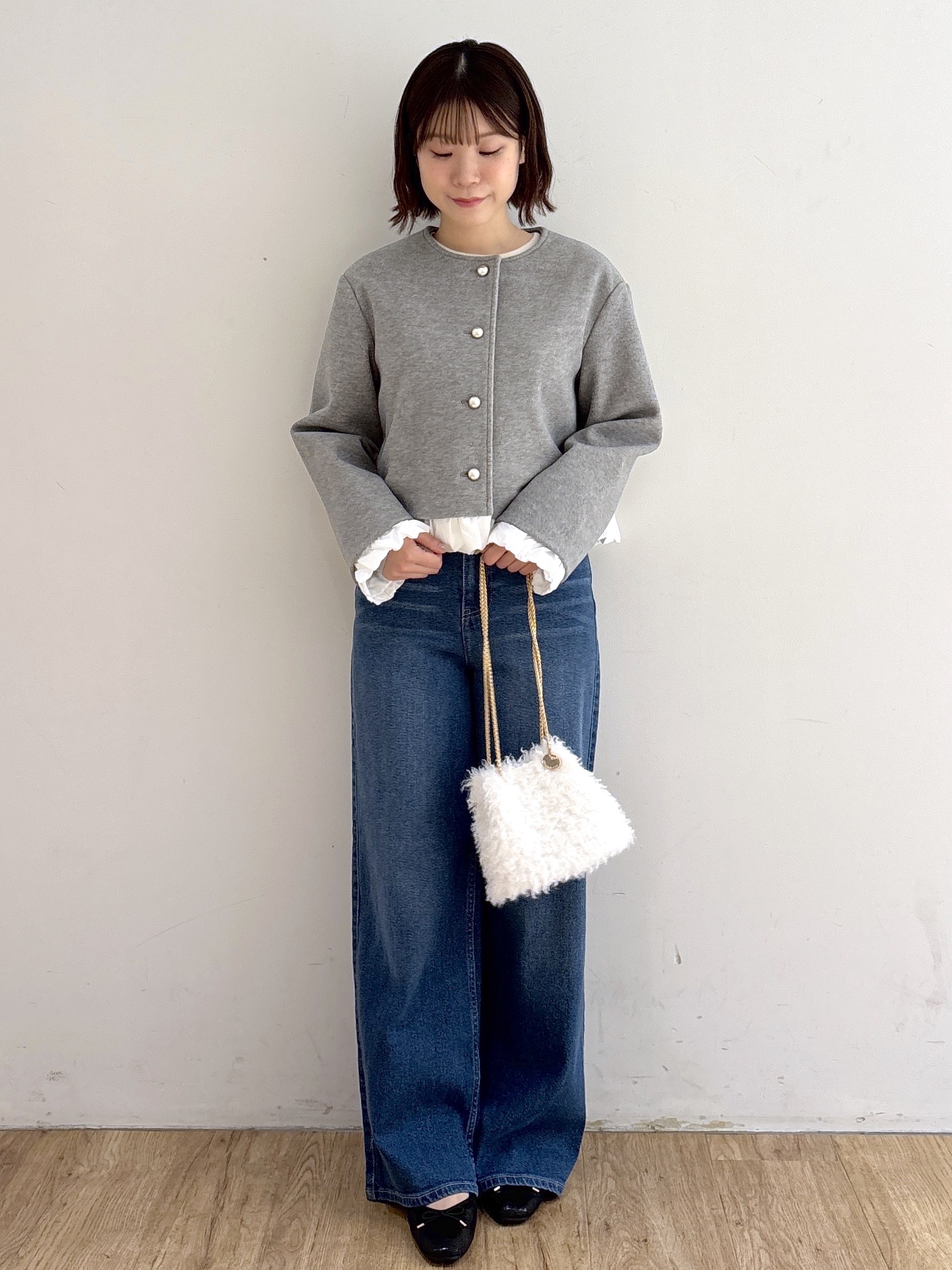 mireiさんの「OPAQUE.CLIP｜異素材フリルウールライクコート【吸湿発熱／防シワ／洗える】」を使ったコーディネート