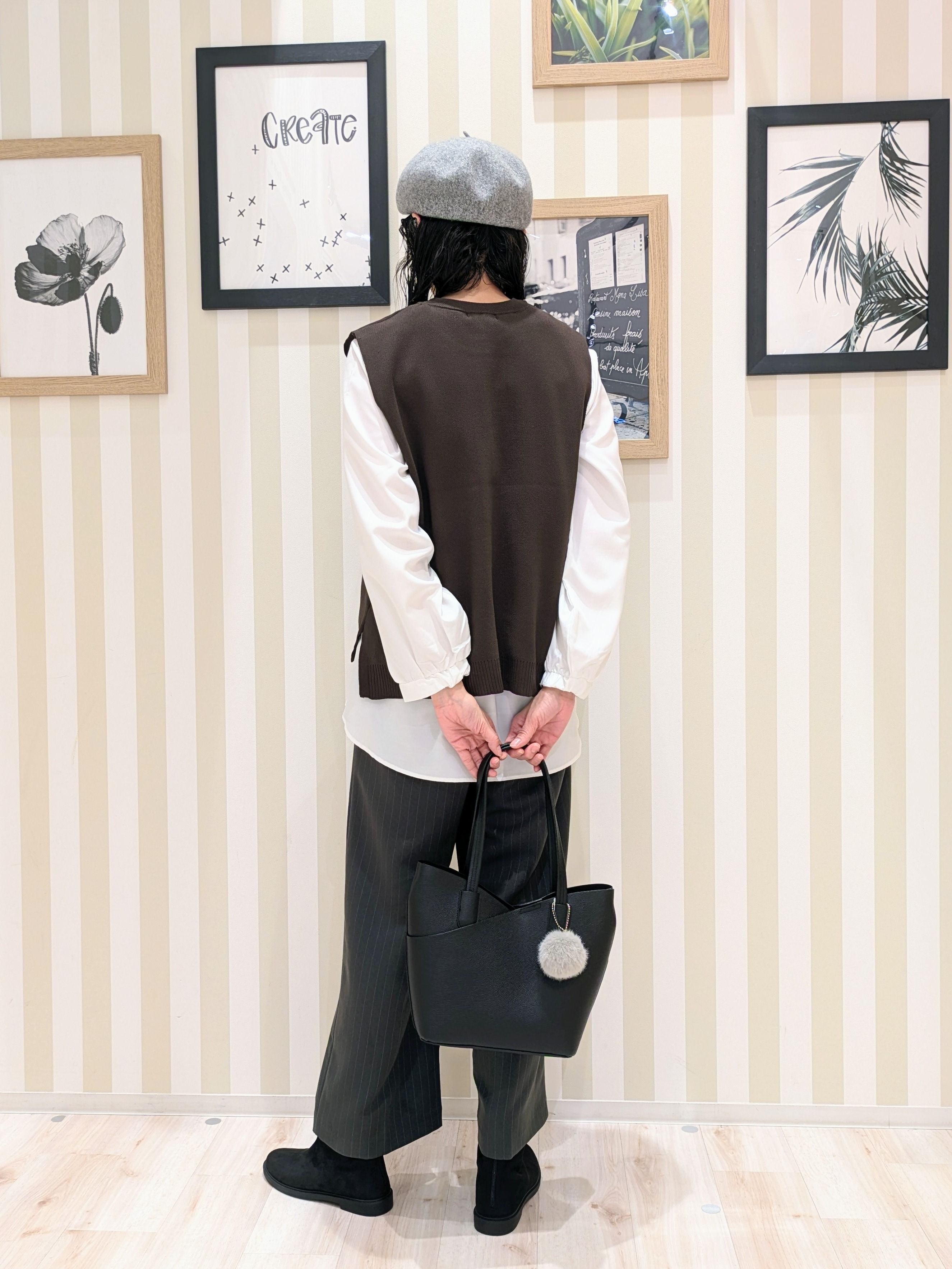 Mikiさんの「SHOO･LA･RUE｜【2点セット/S-LL】着回し自在 スポンディッシュニットベスト＆フレアシャツ」を使ったコーディネート
