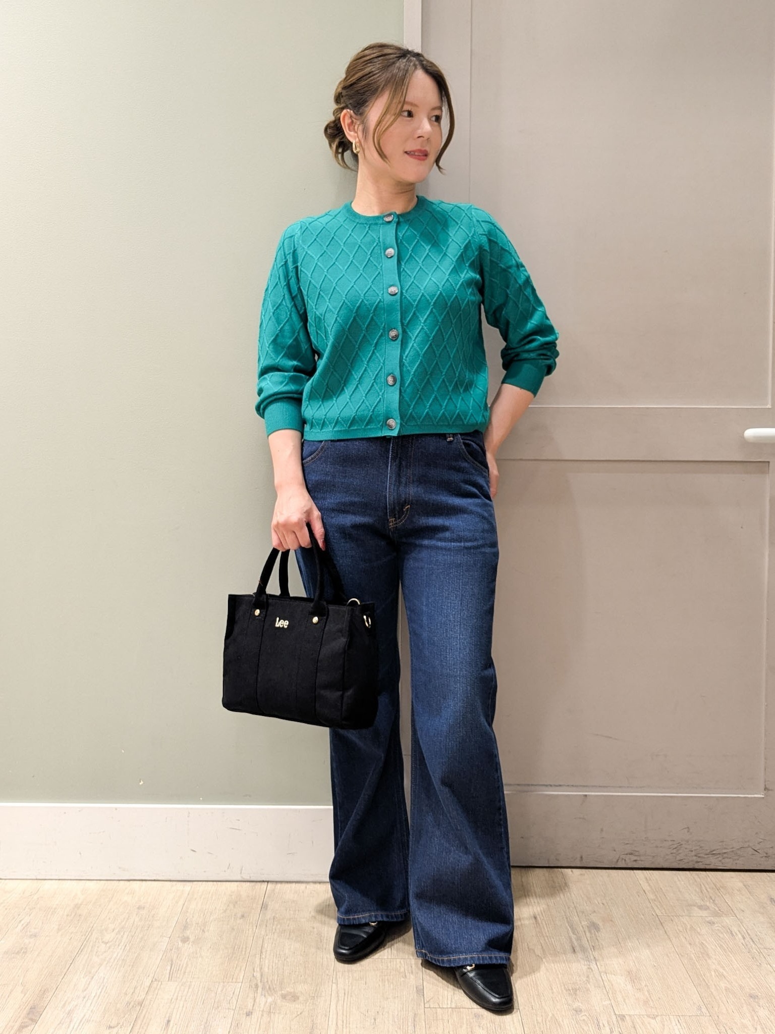 kuwawaさんの「grove｜【撥水／シルエット2WAY】ゆったり着られて体型カバー◎ スタンドネック テントラインコート」を使ったコーディネート