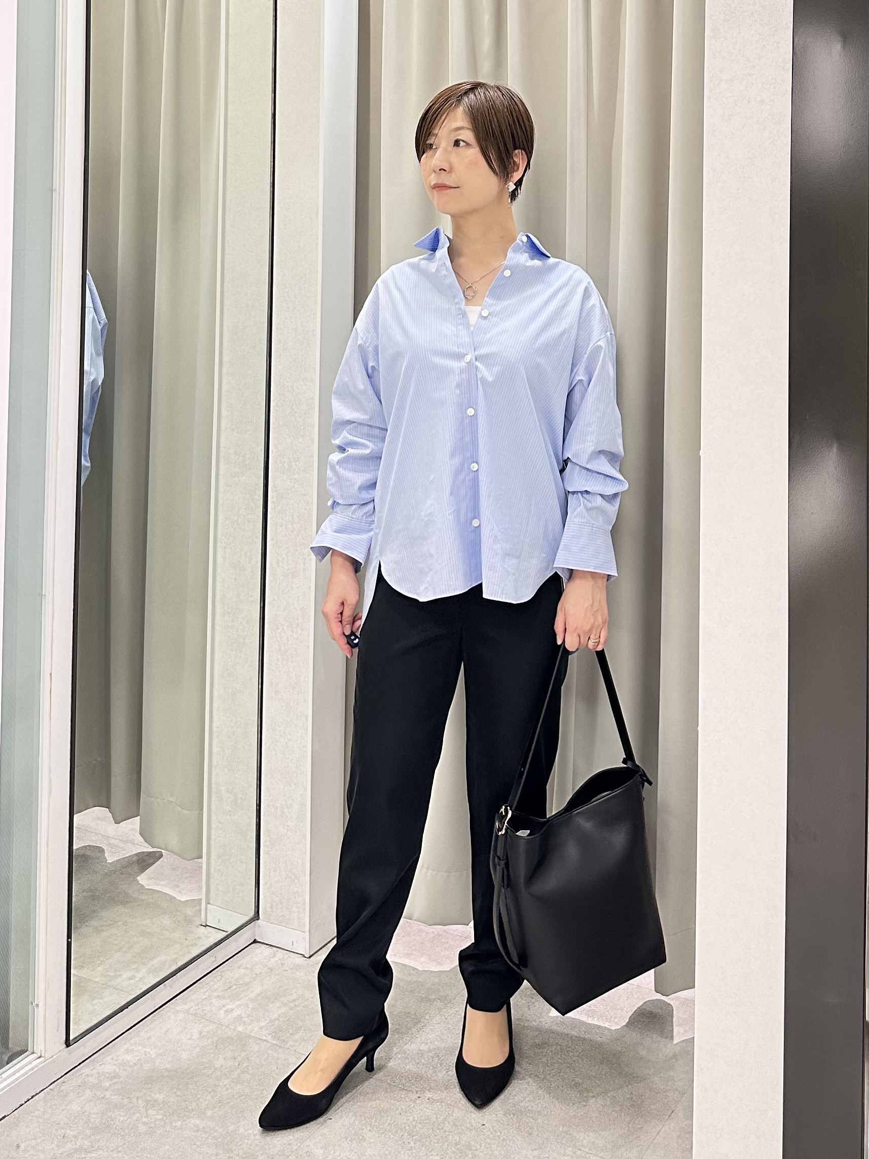 みなこさんの「UNTITLED｜【ウエストゴム/リラクシー】シャイニーキュプラテーパードパンツ」を使ったコーディネート