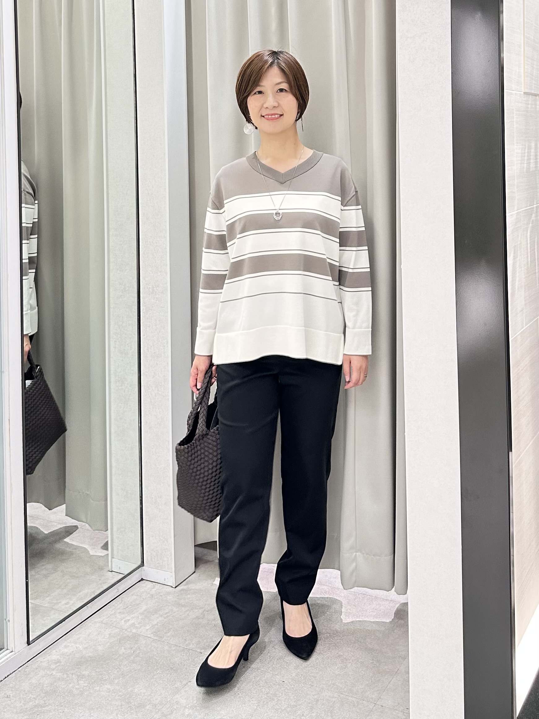 みなこさんの「UNTITLED｜【ウエストゴム/リラクシー】シャイニーキュプラテーパードパンツ」を使ったコーディネート