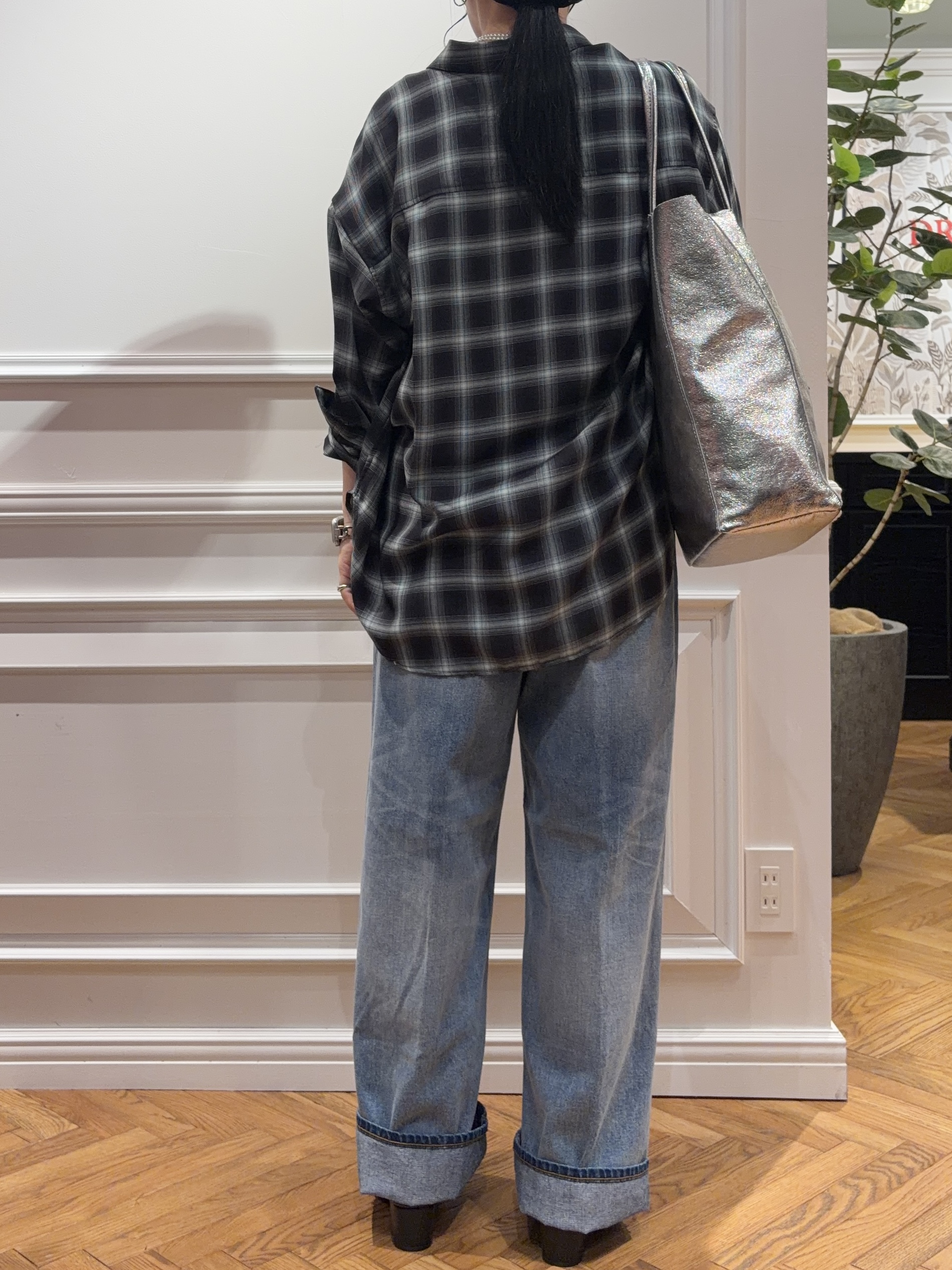 SAKAIさんの「DRESSTERIOR｜【ウォッシャブル】ビエラオンブレチェックシャツ」を使ったコーディネート