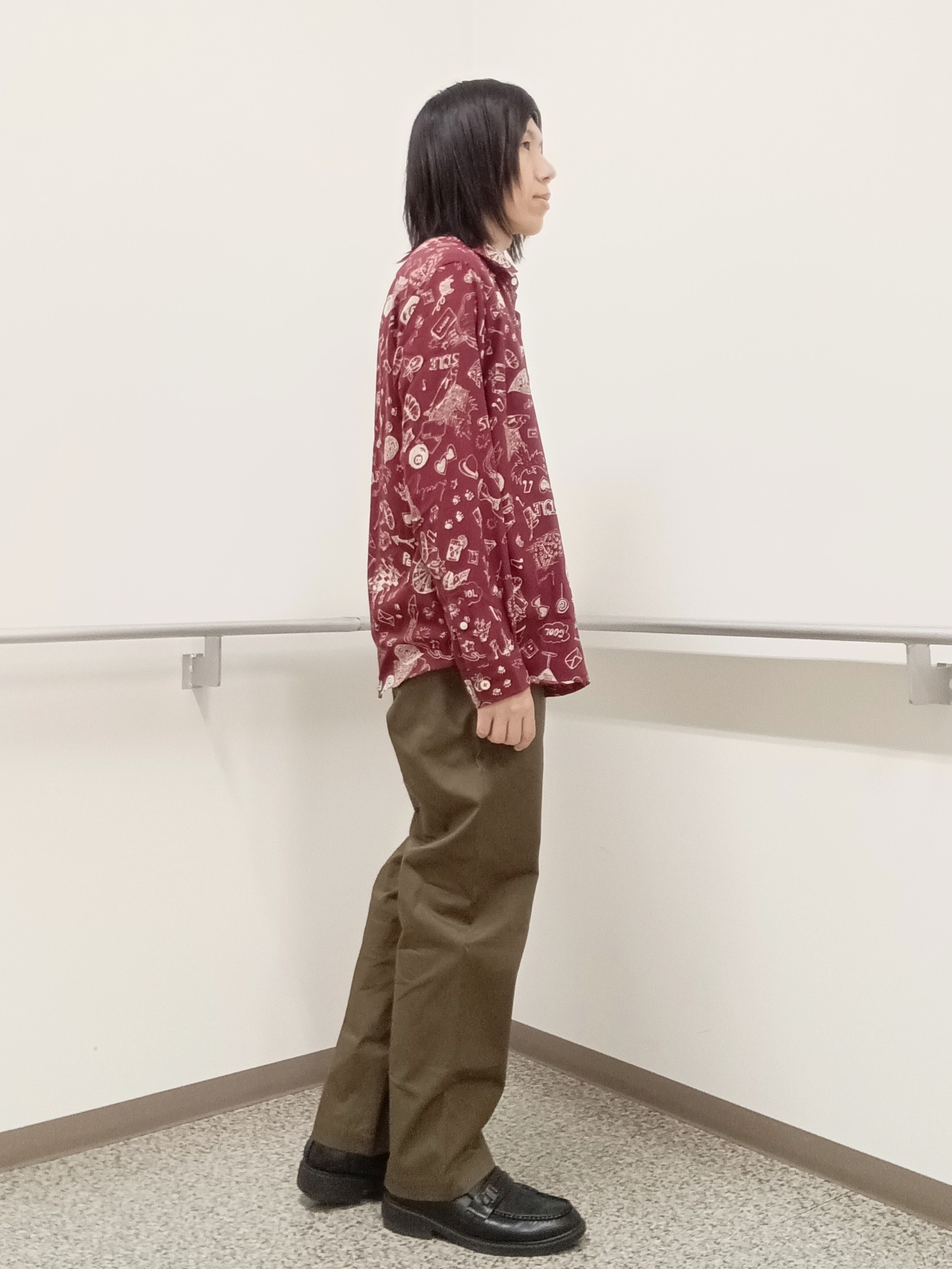 moritaさんの「TAKEO KIKUCHI｜【BOWLER HAT LABEL】日本製PLAYプリントシャツ」を使ったコーディネート