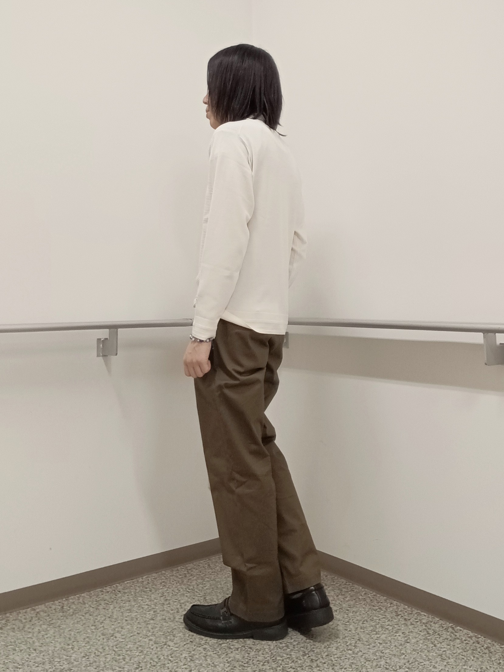 moritaさんの「TAKEO KIKUCHI｜【BOWLER HAT LABEL】日本製PLAYプリントシャツ」を使ったコーディネート