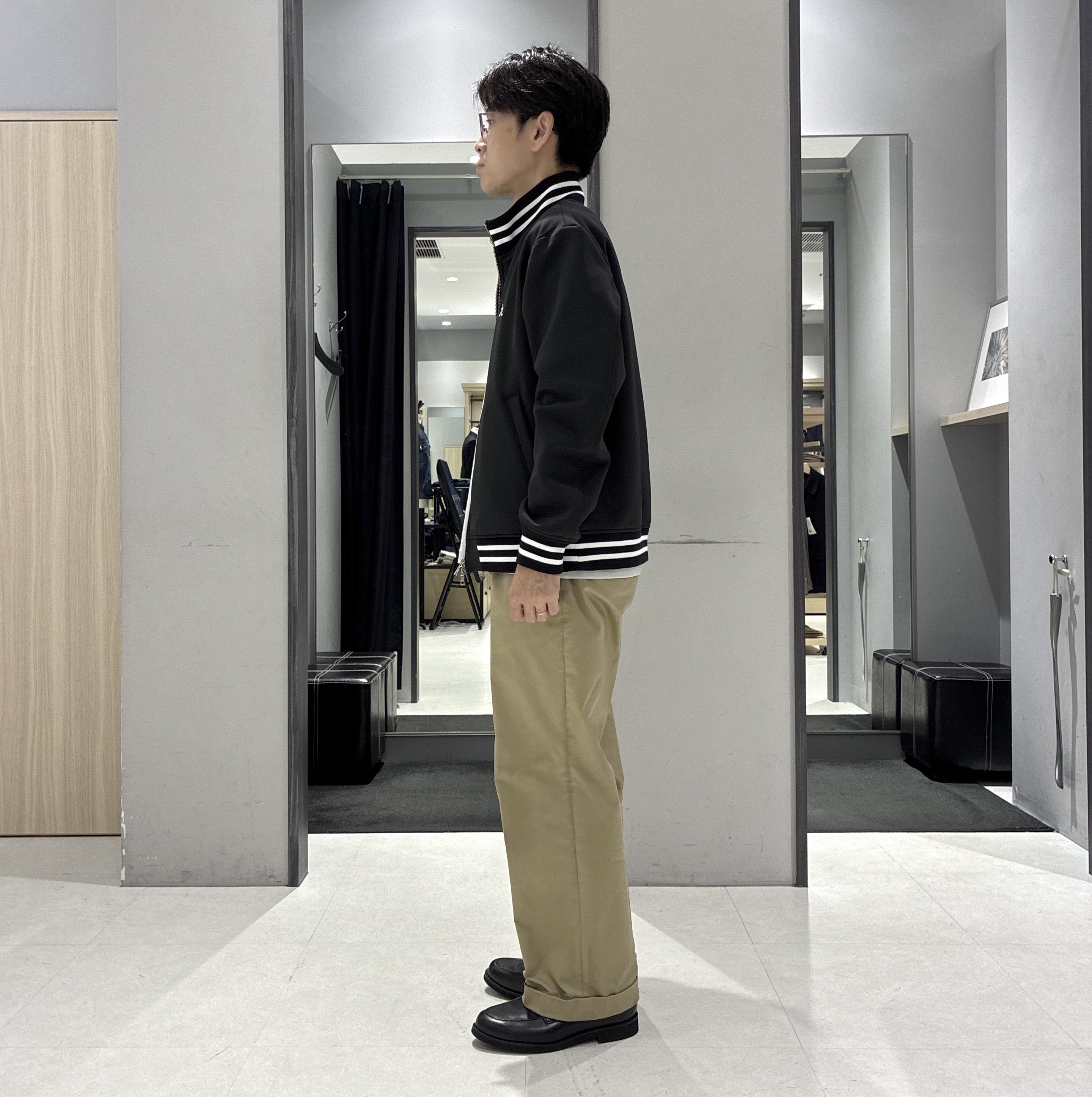 わいずみさんの「TAKEO KIKUCHI｜【BOWLER HAT LABEL】ダウンファブリック トラックジャケット」を使ったコーディネート
