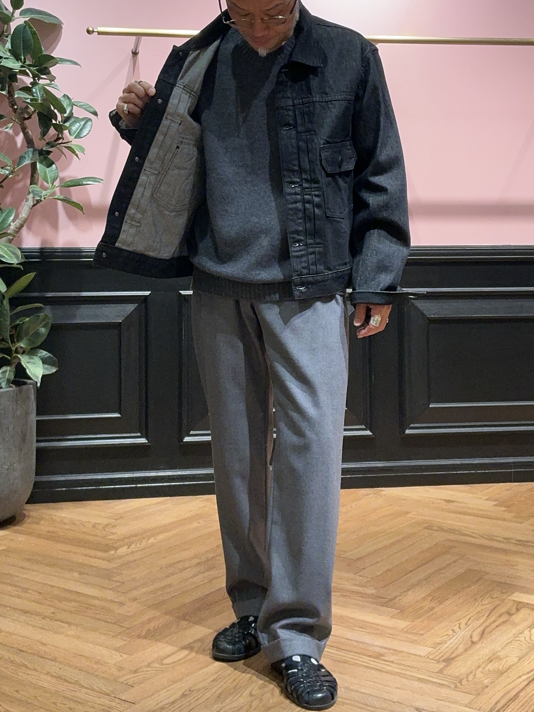 torigoeさんの「DRESSTERIOR｜【干場義雅&times;DRESSTERIOR】ブラックGジャン」を使ったコーディネート