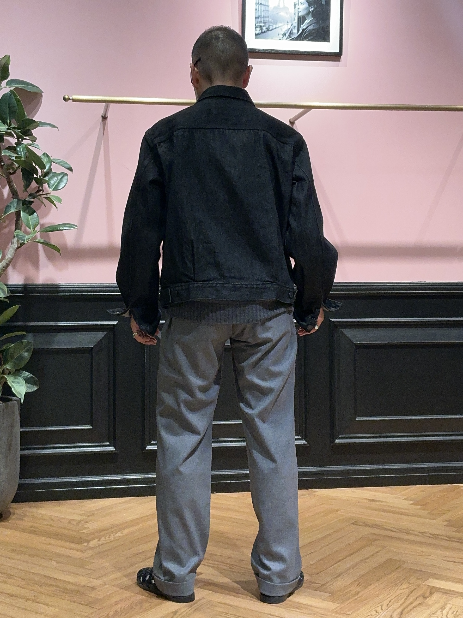 torigoeさんの「DRESSTERIOR｜【干場義雅&times;DRESSTERIOR】ブラックGジャン」を使ったコーディネート
