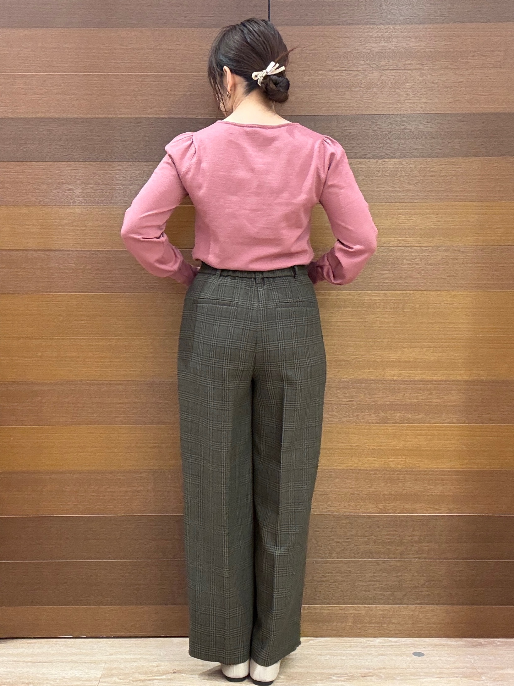 maichiさんの「OPAQUE.CLIP｜ビジューパーツ付きハートネックニット【洗濯機OK／抗ピリング】」を使ったコーディネート
