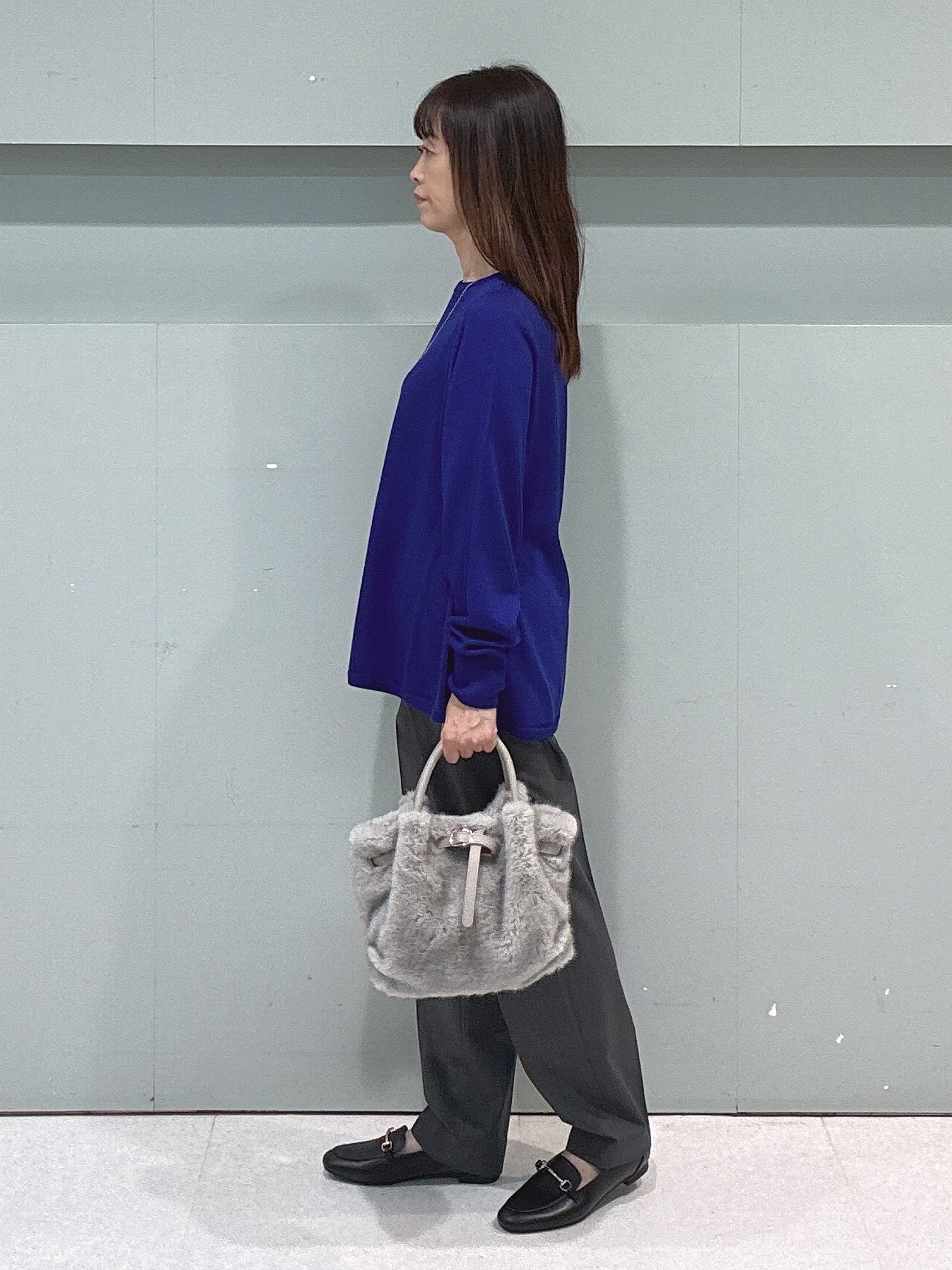 makiさんの「UNTITLED｜【きれいに体型カバー/8色展開】Aラインシルエットニットプルオーバー」を使ったコーディネート