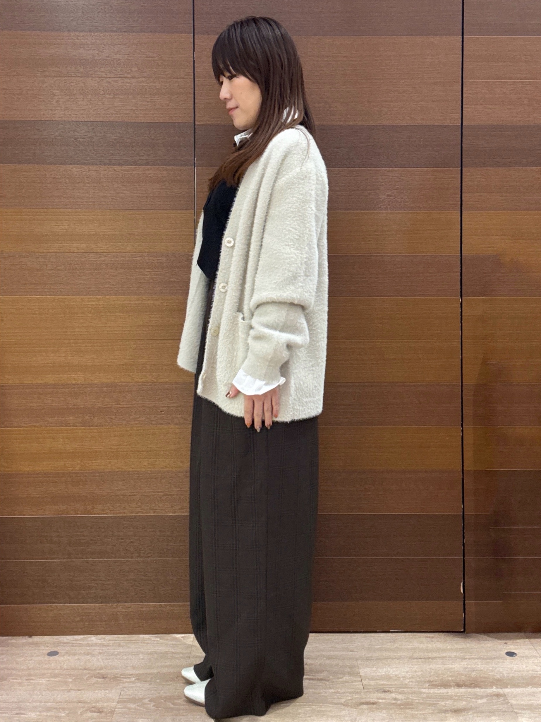 maichiさんの「OPAQUE.CLIP｜フェザーヤーンニットカーディガン【洗濯機OK】」を使ったコーディネート