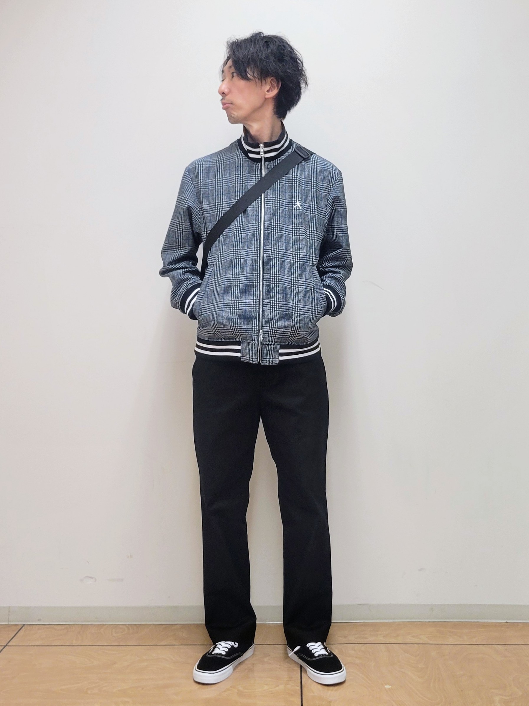 piroyaさんの「TAKEO KIKUCHI｜【BOWLER HAT LABEL】ダウンファブリック トラックジャケット」を使ったコーディネート