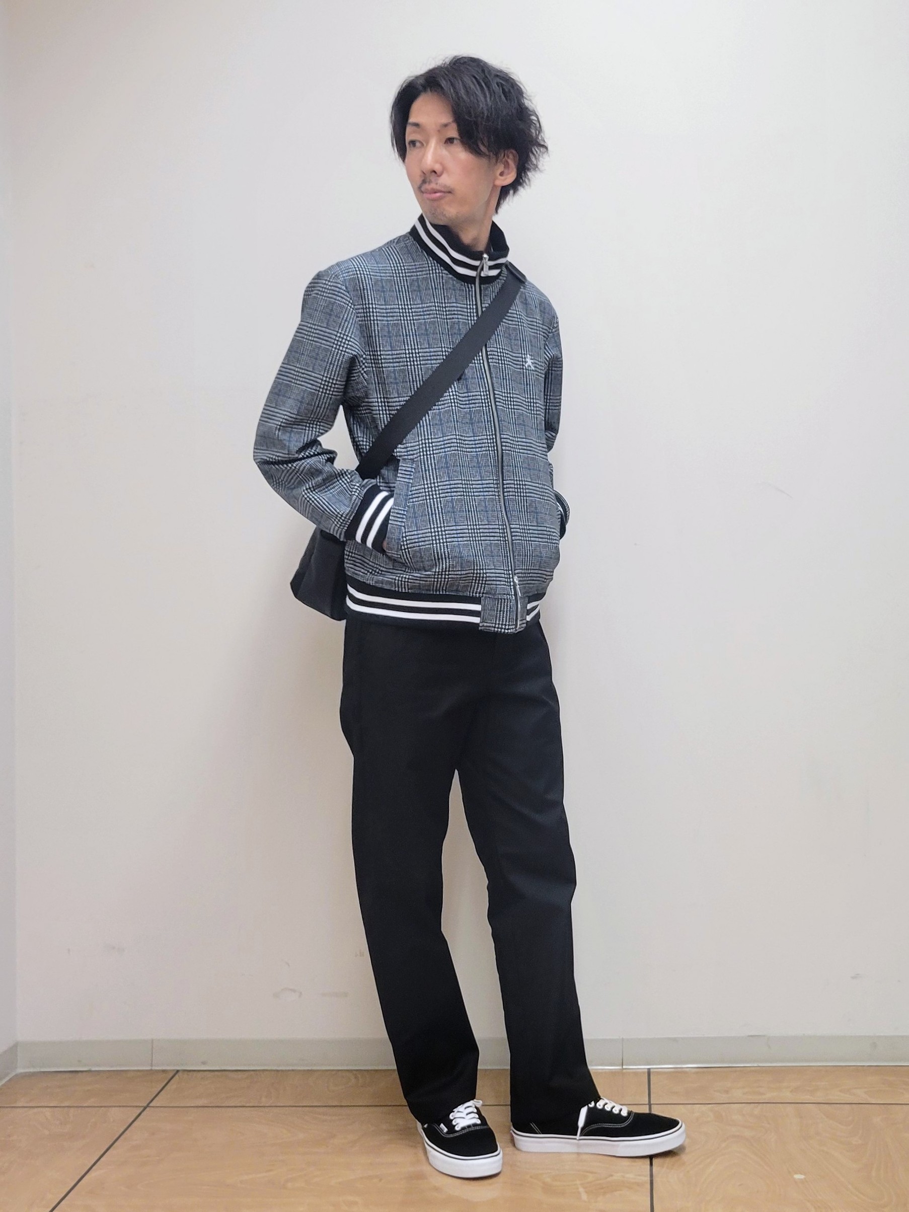 piroyaさんの「TAKEO KIKUCHI｜【BOWLER HAT LABEL】ダウンファブリック トラックジャケット」を使ったコーディネート