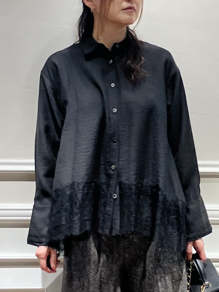 TSUKUIさんの「DRESSTERIOR｜ヴィンテージライク レーストリムシャツ」を使ったコーディネート
