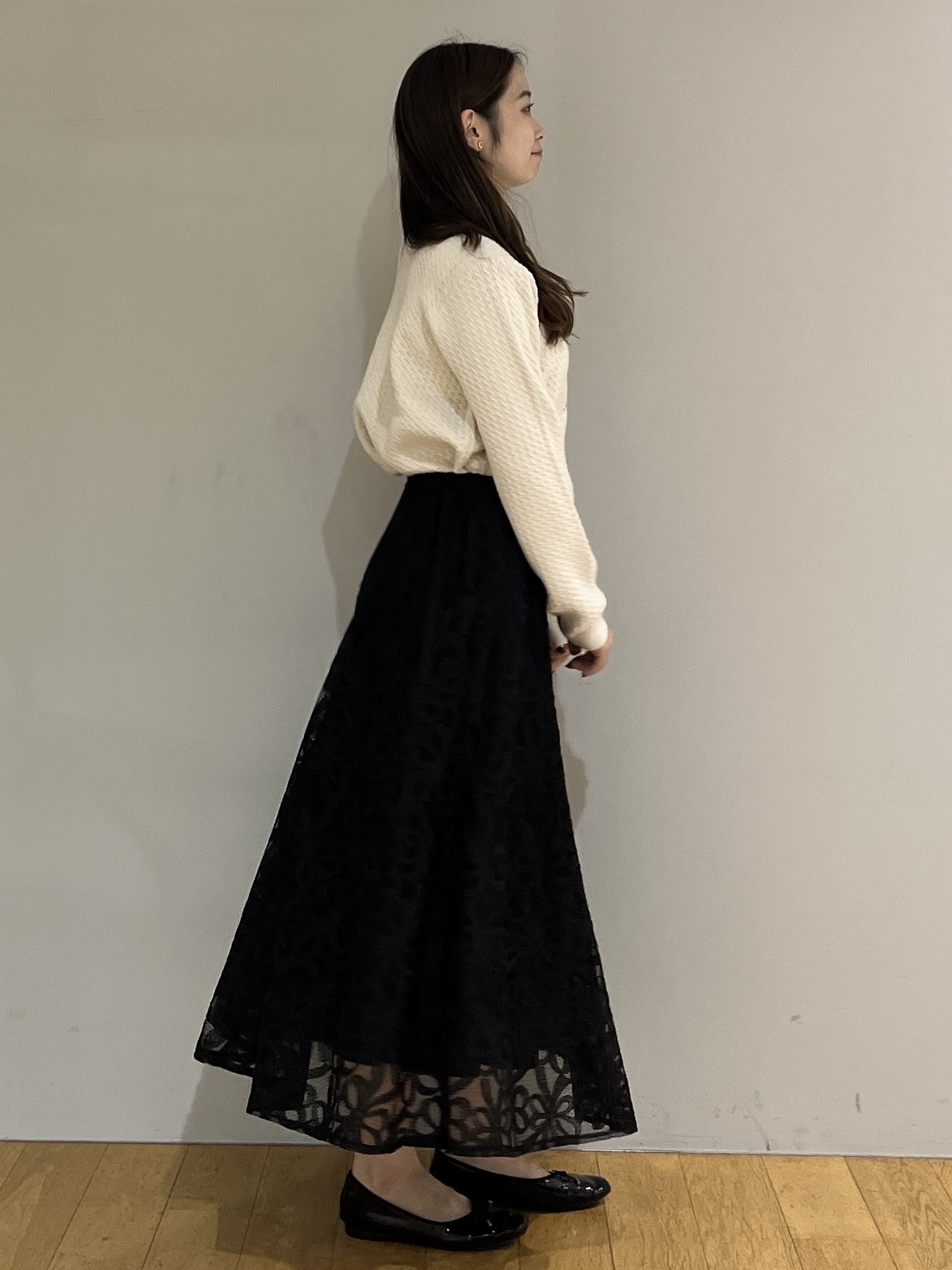 Saekoさんの「Couture brooch｜【通勤にも休日にも】ケーブル カーディガン」を使ったコーディネート