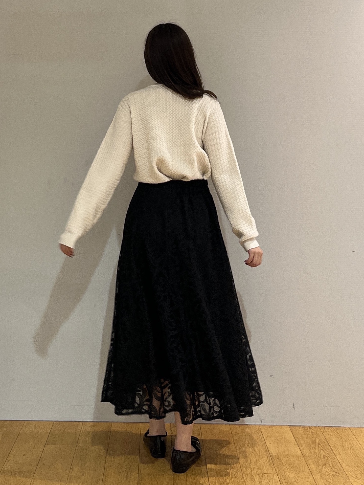 Saekoさんの「Couture brooch｜【通勤にも休日にも】ケーブル カーディガン」を使ったコーディネート