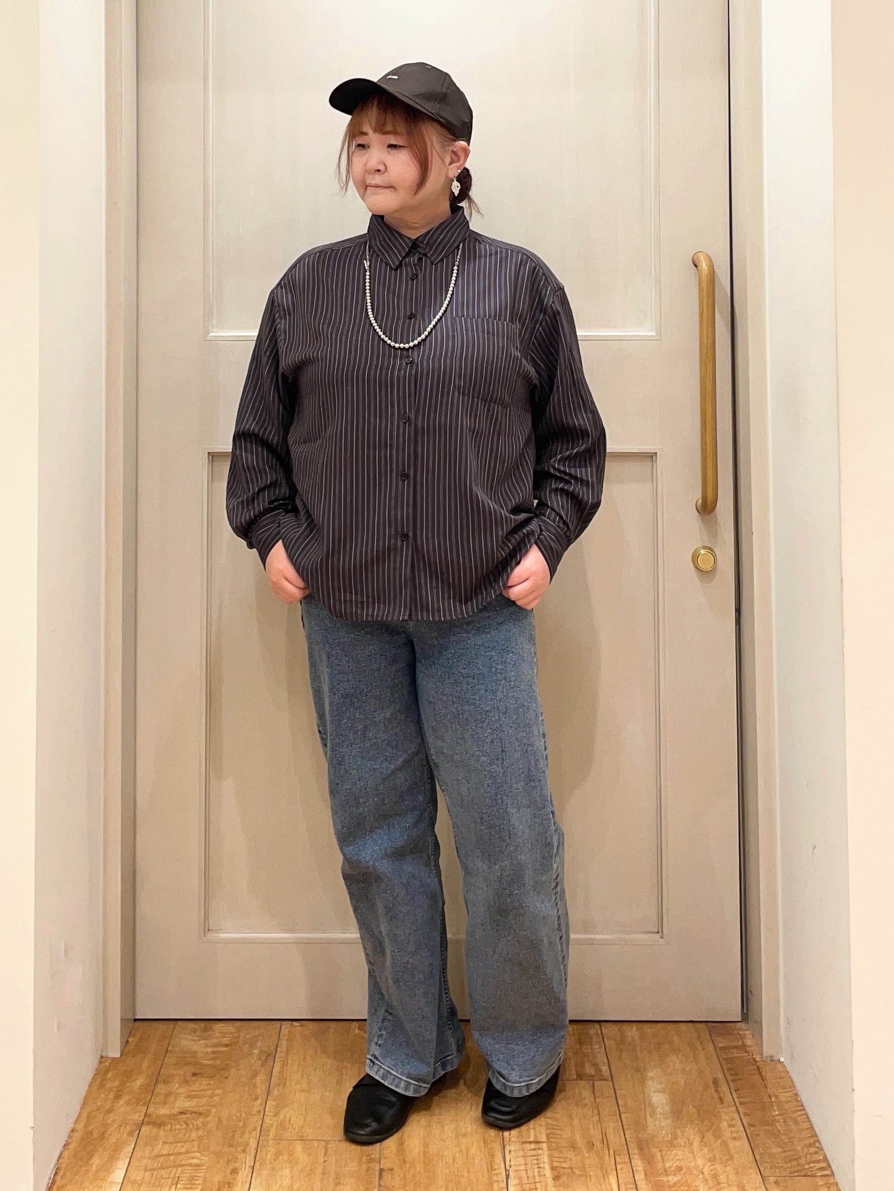 はまちゃんさんの「SHOO･LA･RUE｜【洗濯機可】もこもちモールケーブル Vネックカーディガン」を使ったコーディネート
