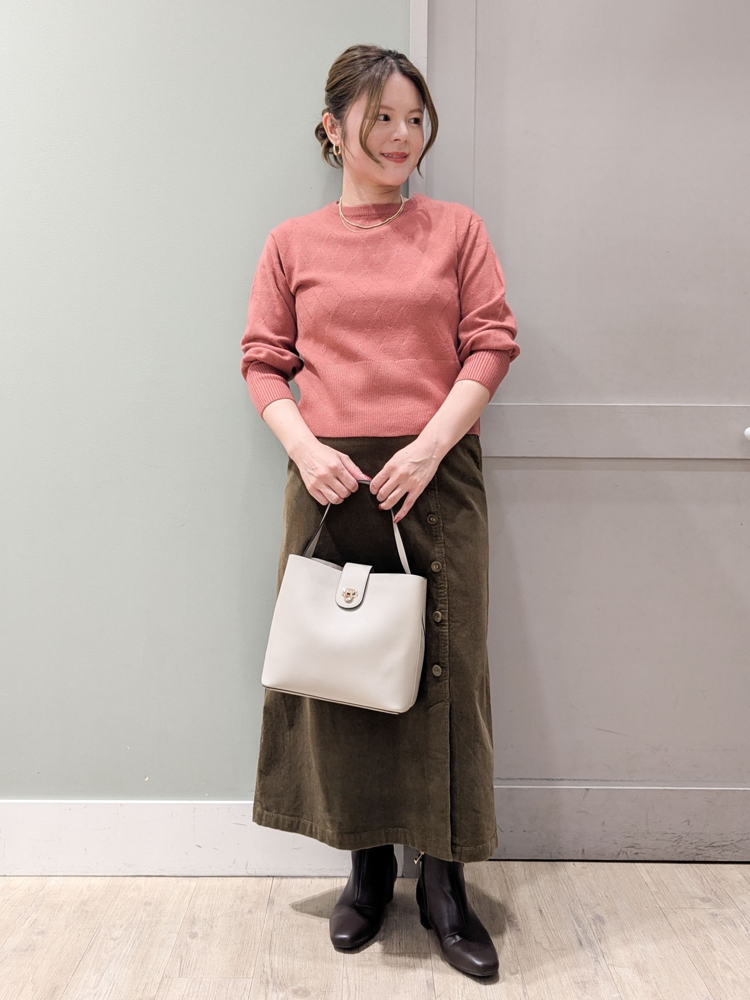 kuwawaさんの「grove｜【インしない・毛玉軽減】大人上品なダイヤ柄ニット」を使ったコーディネート