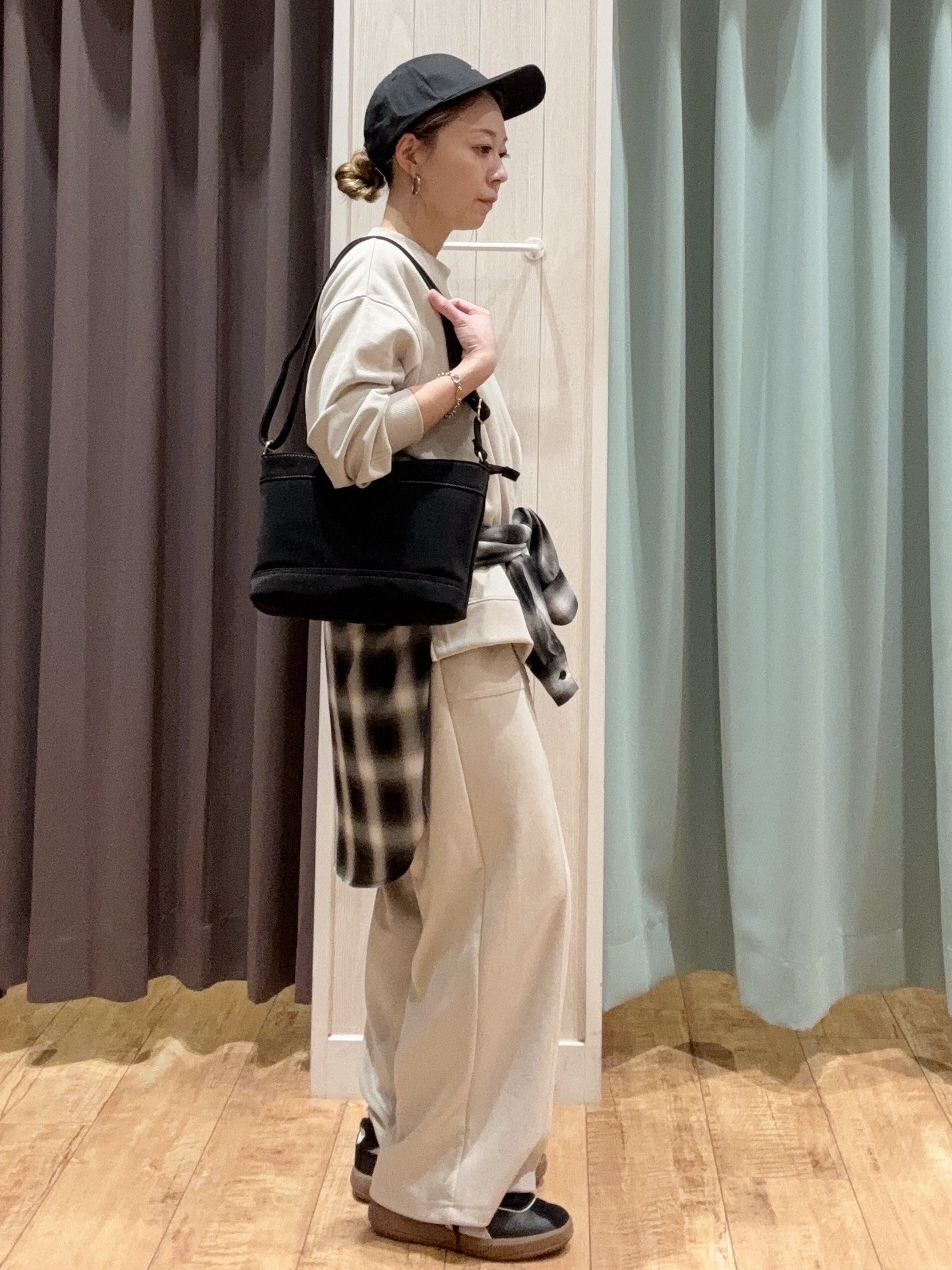 なみぞうさんの「SHOO･LA･RUE｜【洗濯後しわになりにくい/S-LL】気分で選ぶ 大人のデイリー使いに ベーシックシャツ」を使ったコーディネート