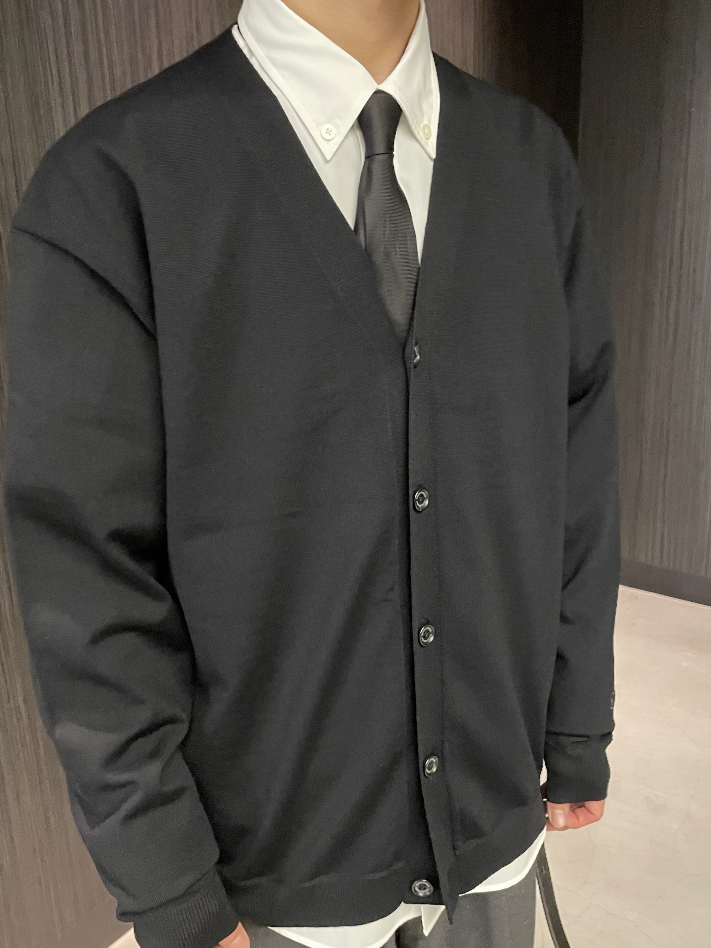 Okdさんの「TAKEO KIKUCHI｜アンチピリング ニット カーディガン」を使ったコーディネート