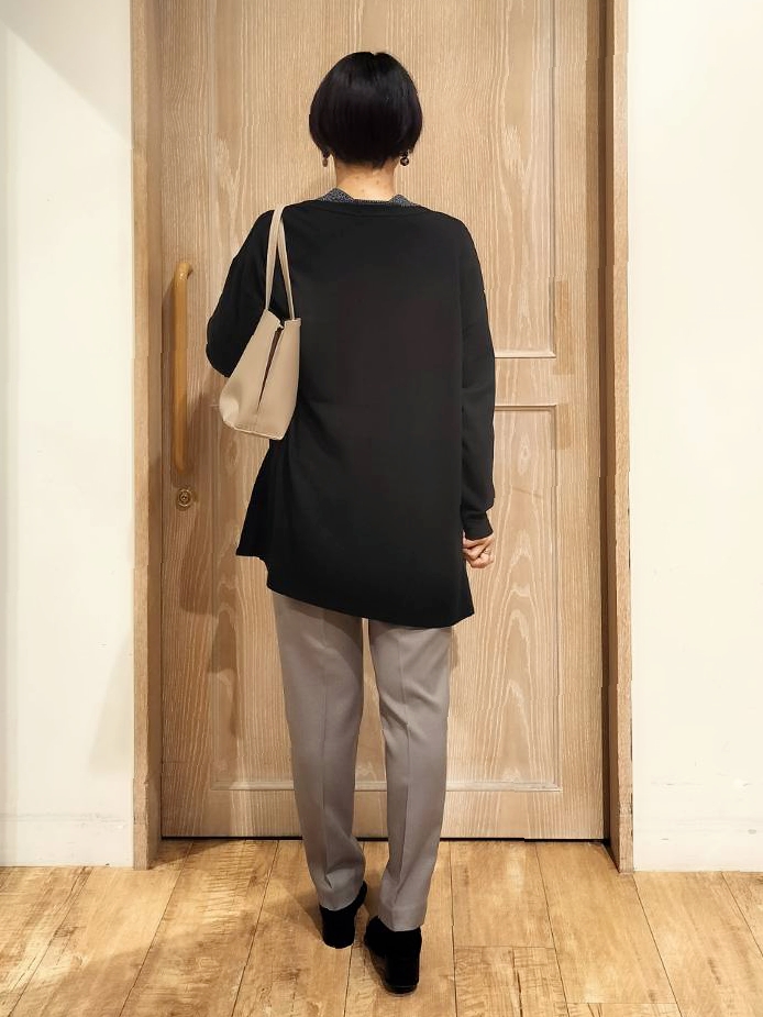 YUKIさんの「SHOO･LA･RUE｜【体型カバー/洗濯機可/ポケット付き】ゆるシルエット もちもち ボタンレスカーディガン」を使ったコーディネート