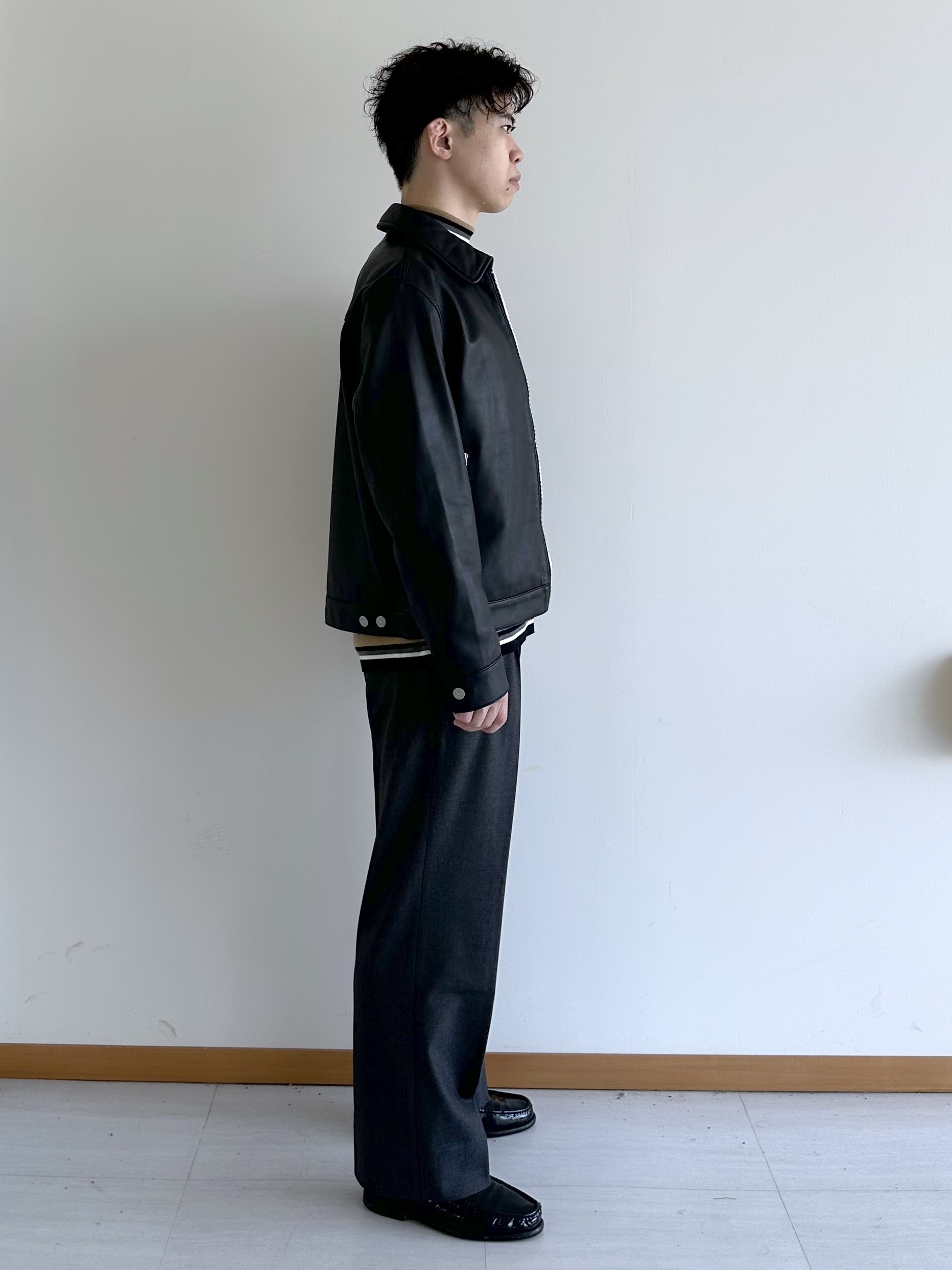 イッシーさんの「TAKEO KIKUCHI｜【BOWLER HAT LABEL】シングルレザーライダースジャケット」を使ったコーディネート