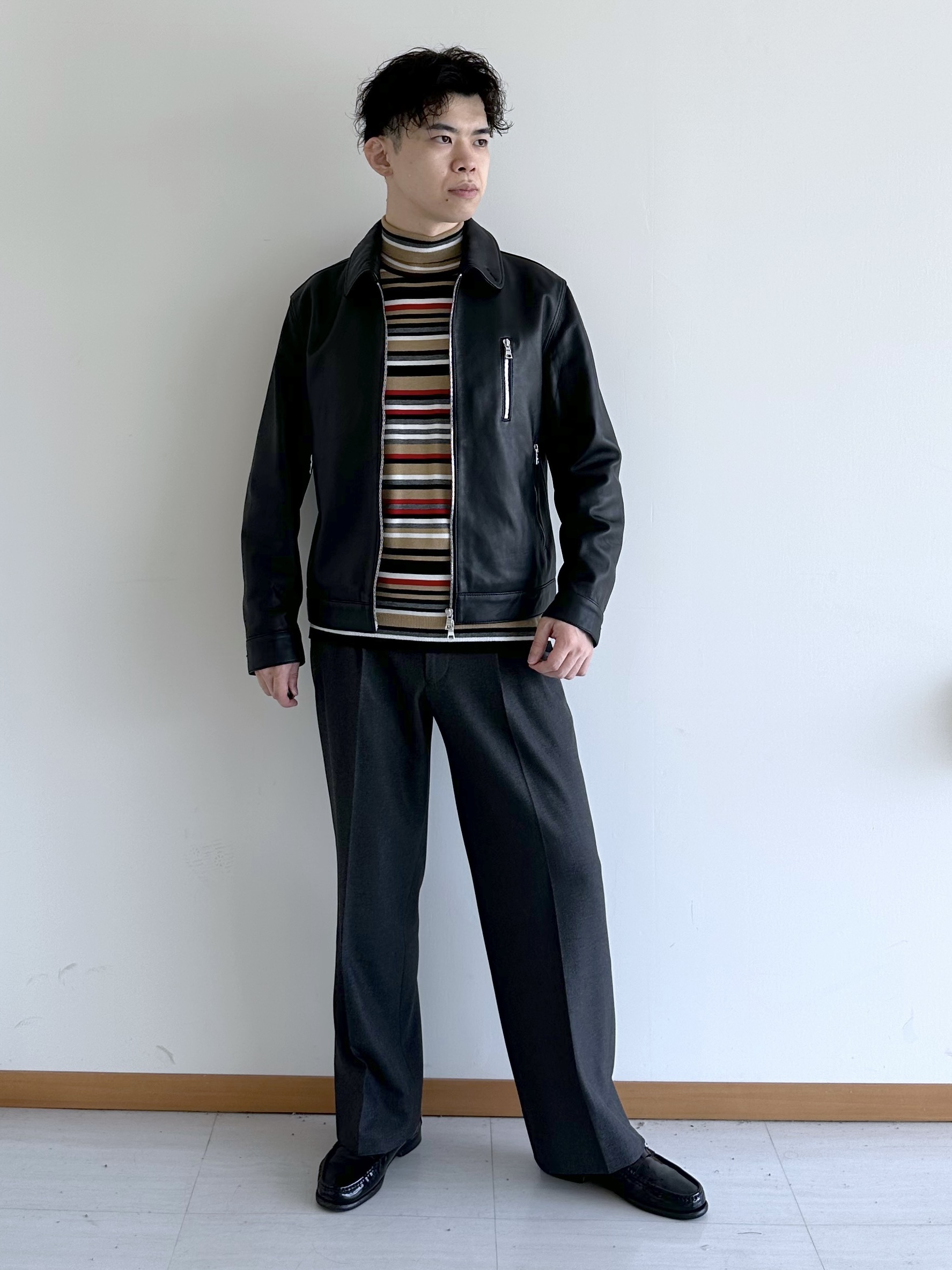 イッシーさんの「TAKEO KIKUCHI｜【BOWLER HAT LABEL】シングルレザーライダースジャケット」を使ったコーディネート