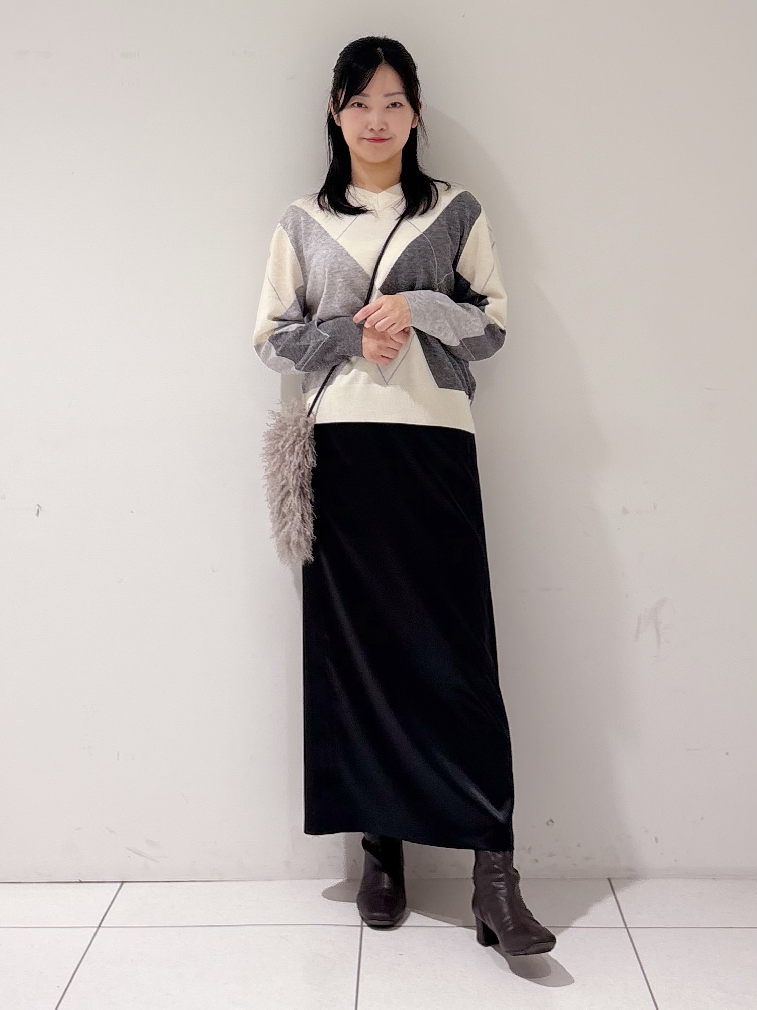 momokoさんの「INDIVI｜【ウール混】ビッグアーガイル柄ニット」を使ったコーディネート