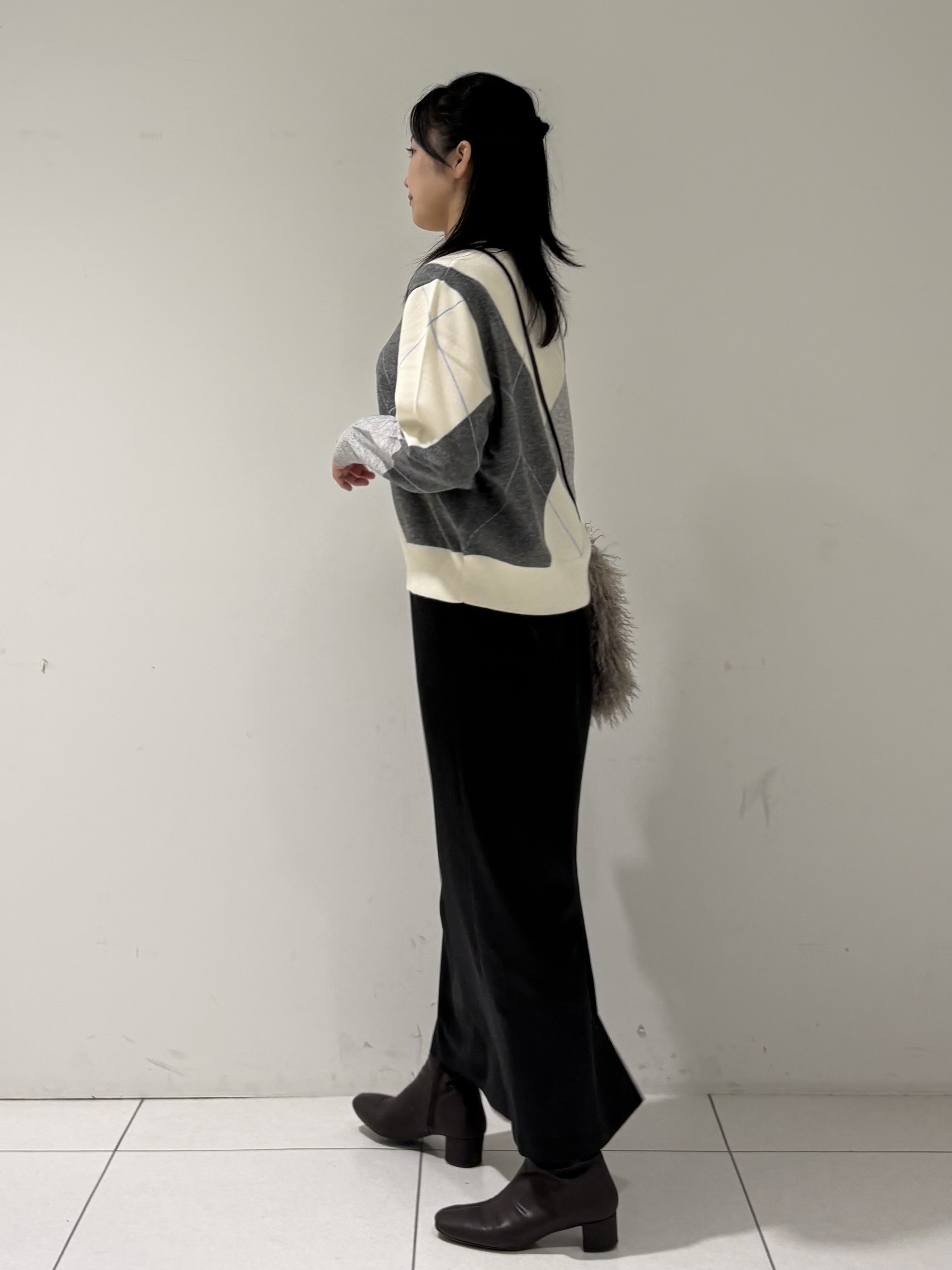 momokoさんの「INDIVI｜【ウール混】ビッグアーガイル柄ニット」を使ったコーディネート