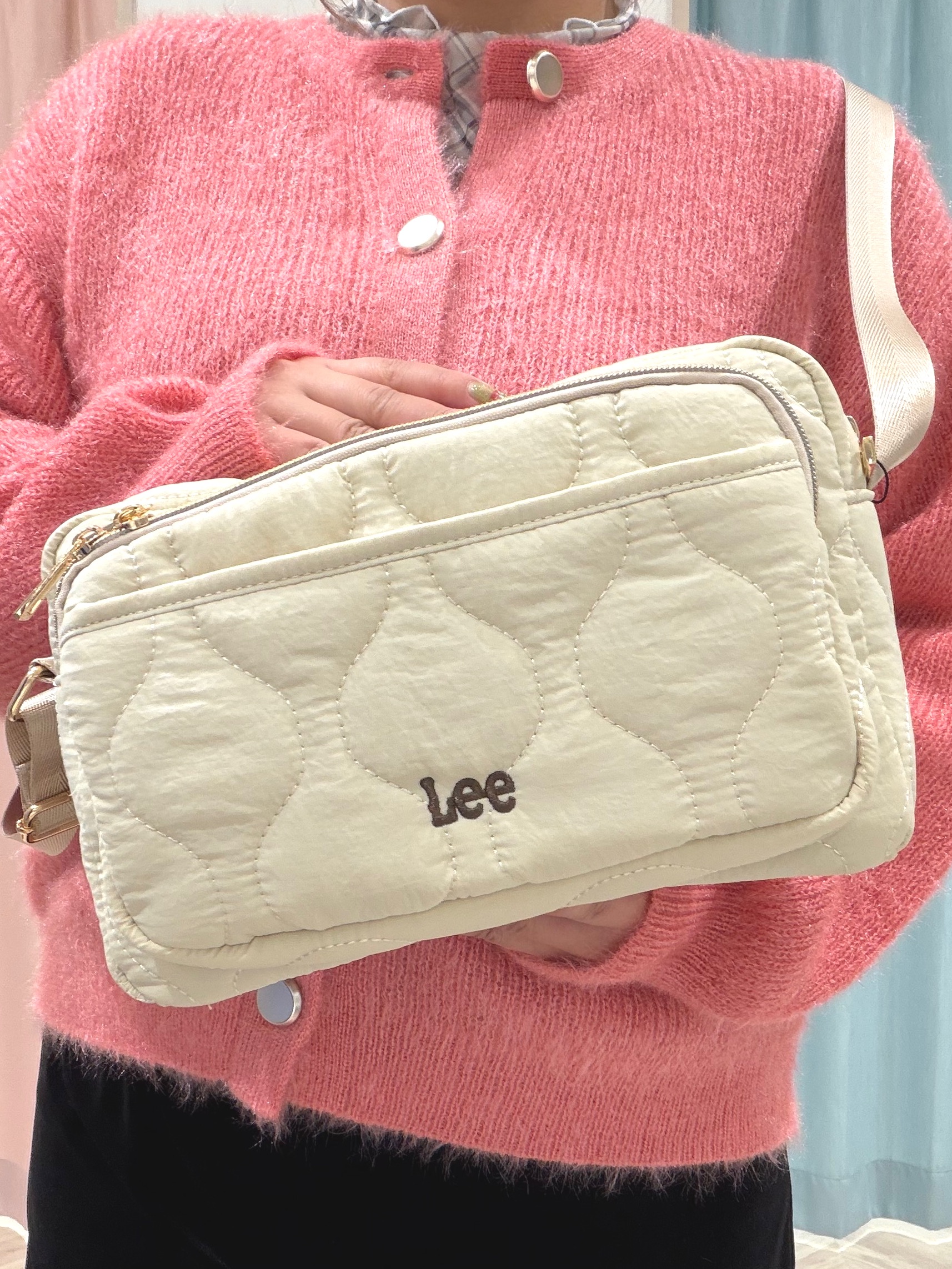 まちゃんなちゃんさんの「SHOO･LA･RUE｜【S-LL/洗濯機可】コーデにプラスするだけで垢抜ける 柄アソートシアーチュールトップス」を使ったコーディネート