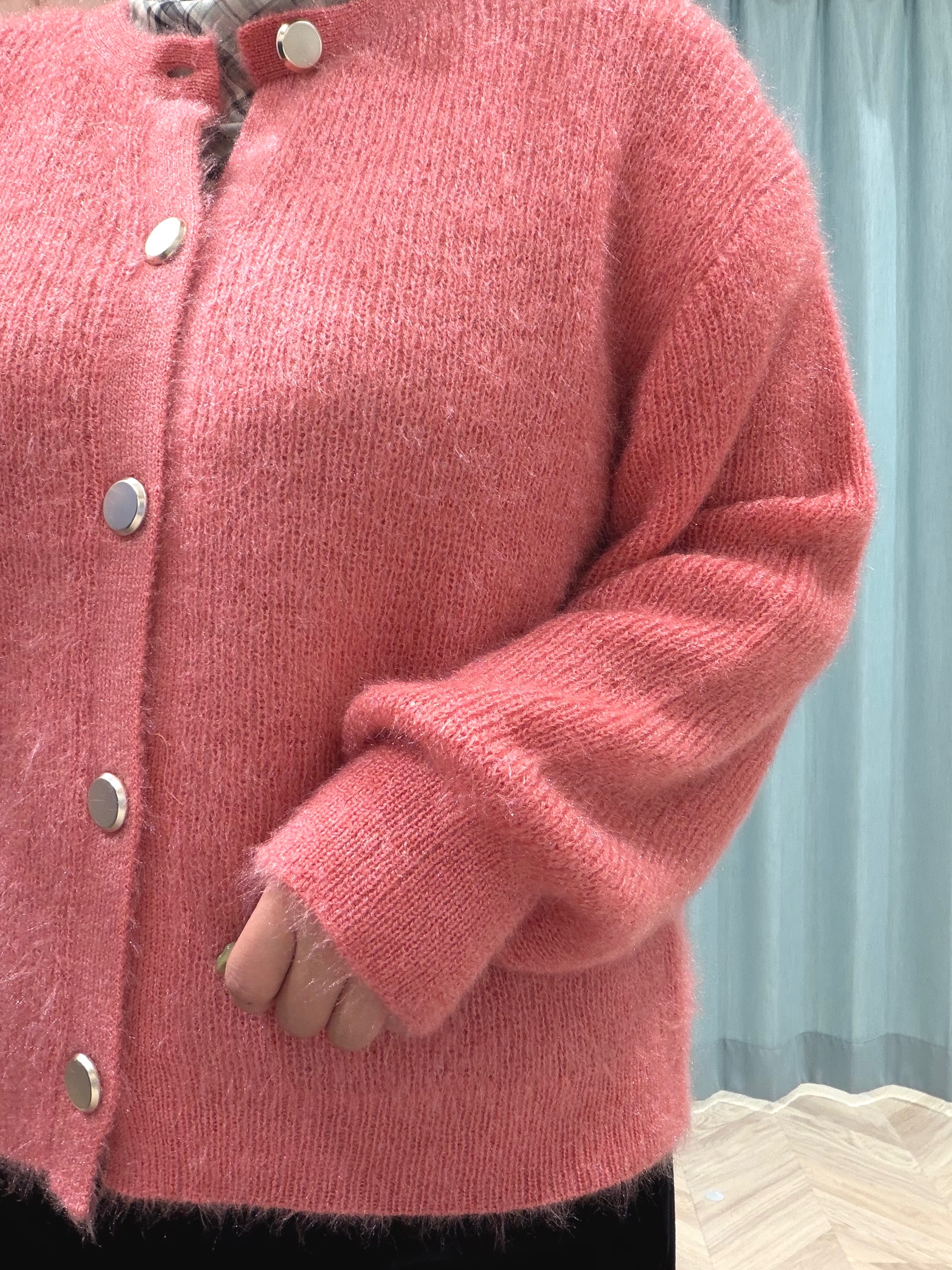 まちゃんなちゃんさんの「SHOO･LA･RUE｜【S-LL/洗濯機可】コーデにプラスするだけで垢抜ける 柄アソートシアーチュールトップス」を使ったコーディネート