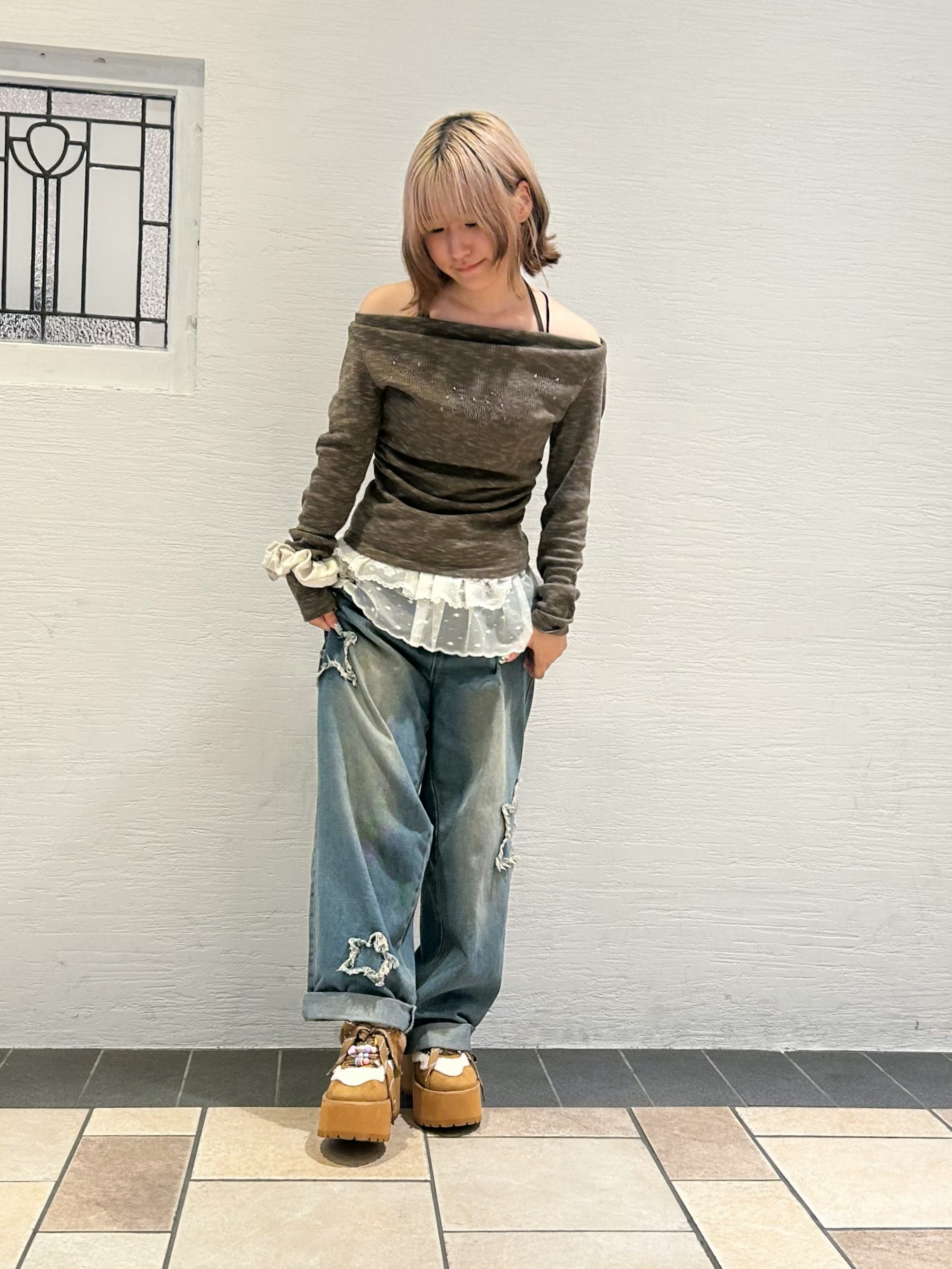 miyuさんの「ESPERANZA｜ビーズ付き厚底ムートン調スニーカー」を使ったコーディネート