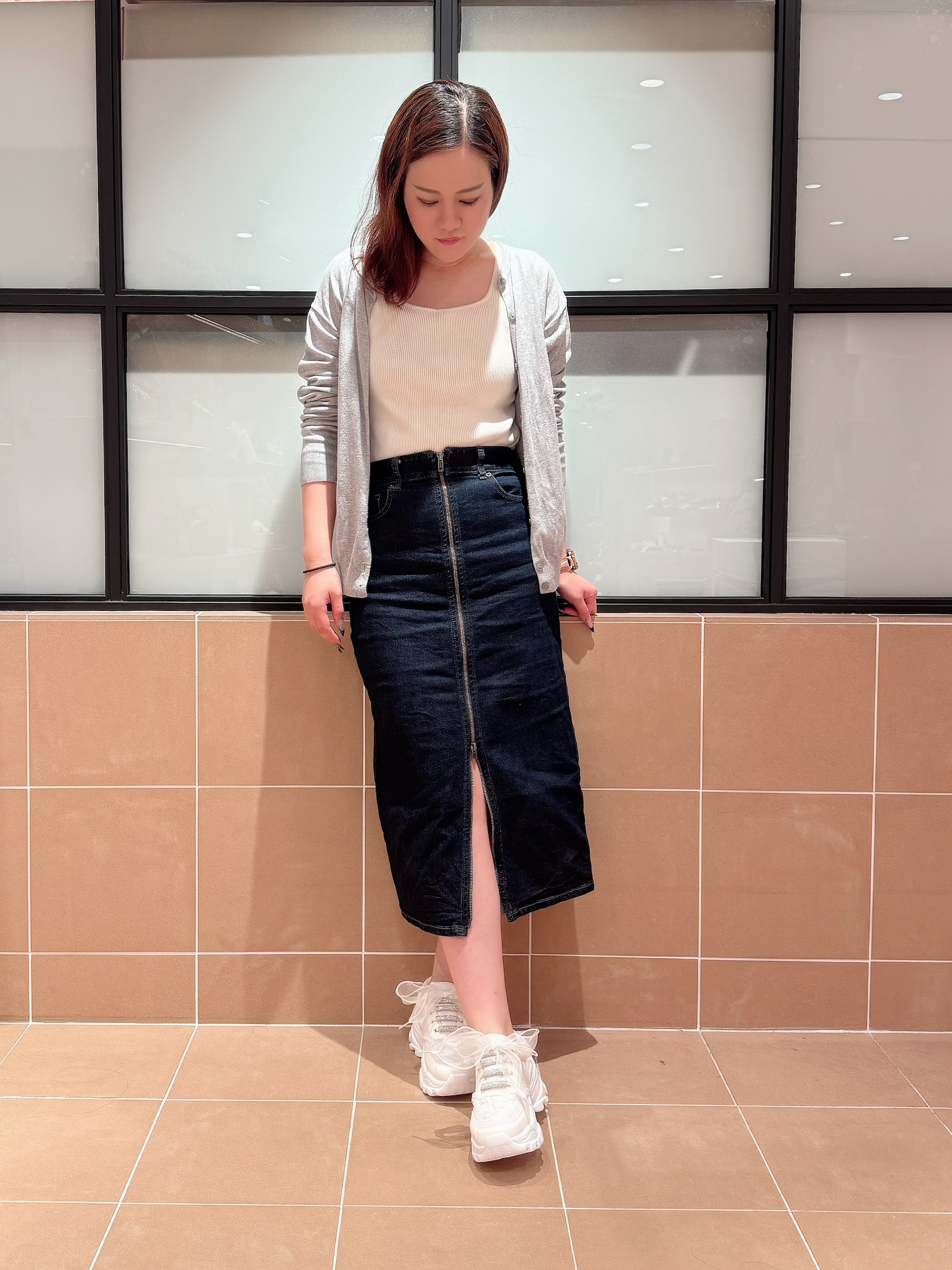 すみれさんの「ESPERANZA｜【ゴム紐仕様】シフォンリボン付きジュエルマカロニスニーカー」を使ったコーディネート