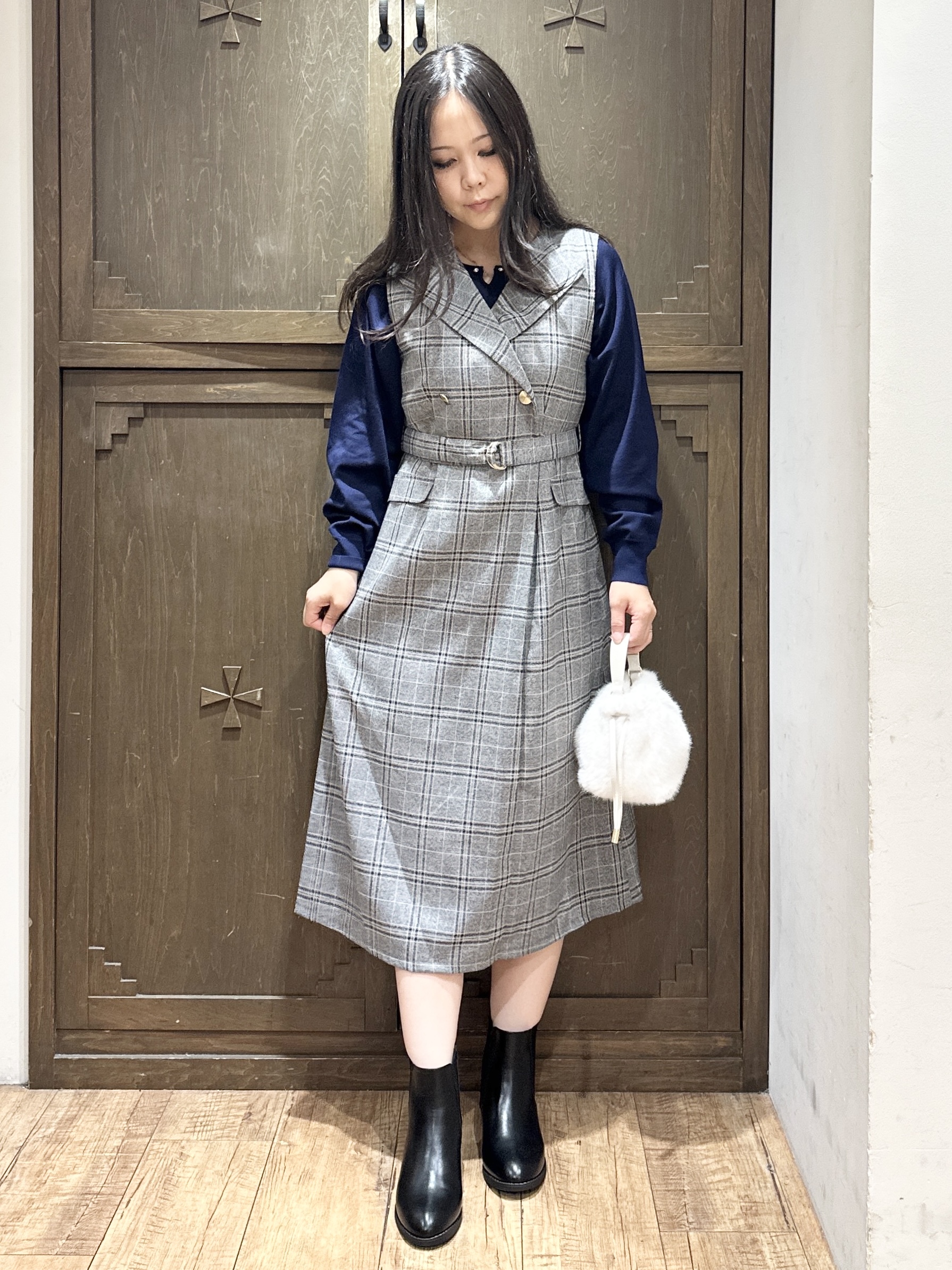 kanaさんの「index｜トレンチ風ジャンスカ【洗濯機OK／イージーアイロン／防シワ】」を使ったコーディネート