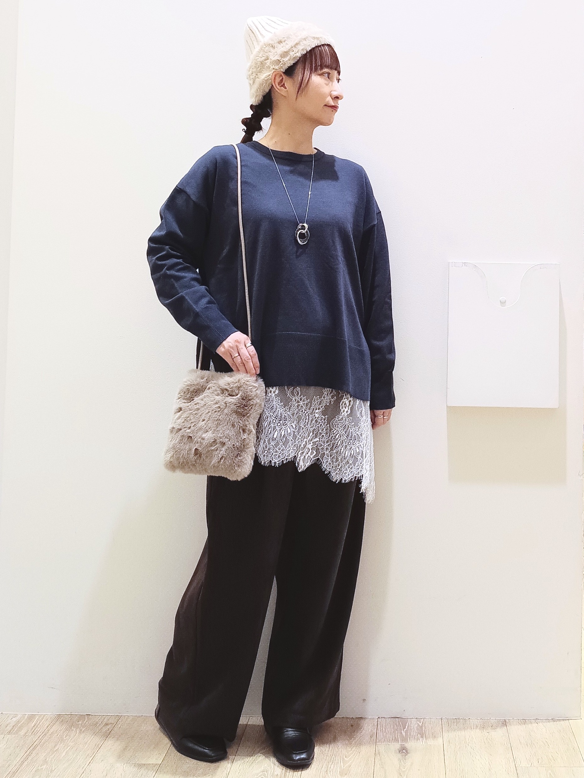 MKさんの「index｜リラクシークルーニット【洗濯機OK】」を使ったコーディネート