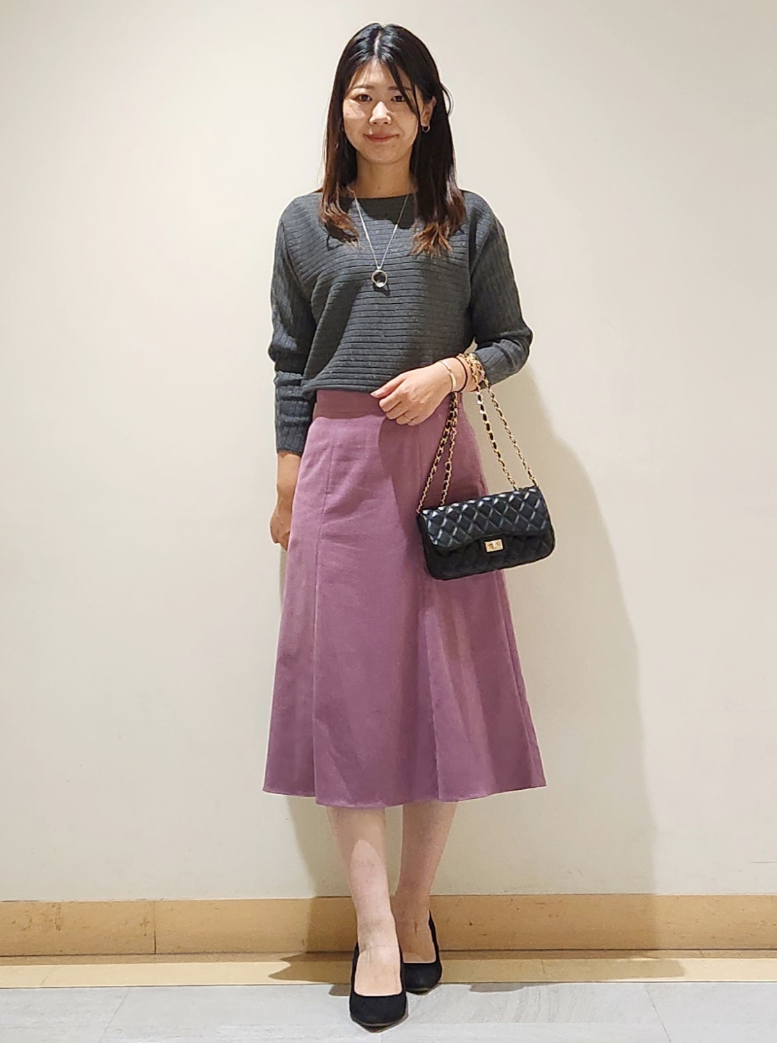 yukaさんの「COUP DE CHANCE｜【手洗い可/日本製】ラメ混 ドルマンニット」を使ったコーディネート