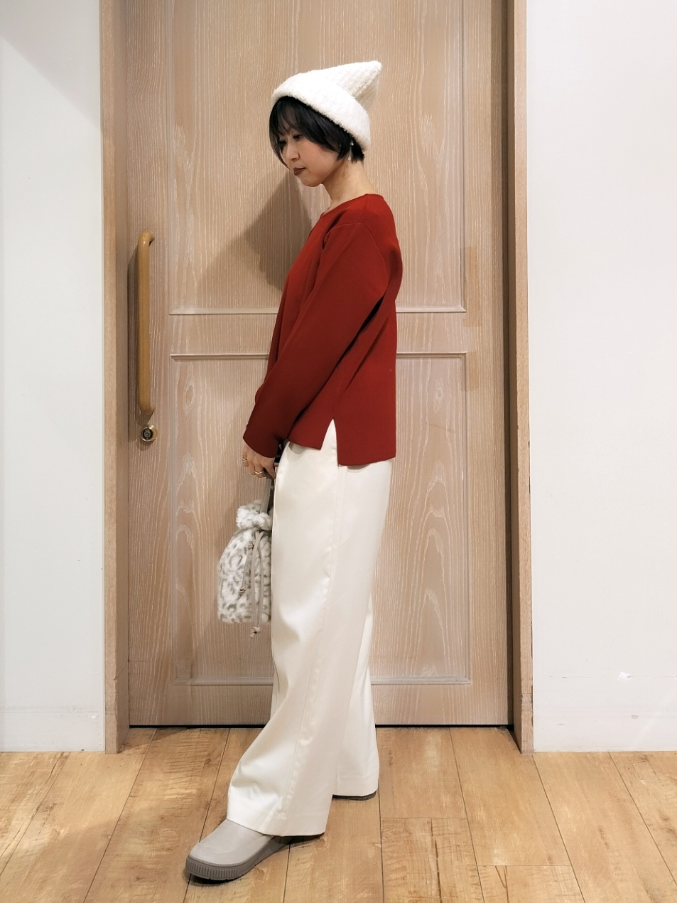 YUKIさんの「SHOO･LA･RUE｜【リバーシブル】チェック&times;無地ケープ」を使ったコーディネート
